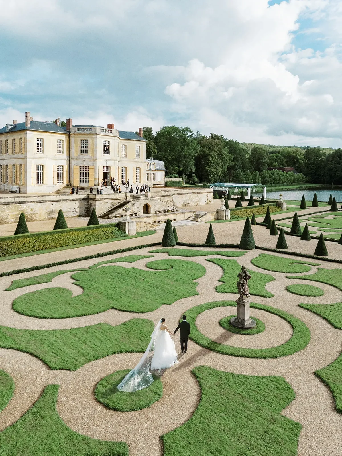 wedding-chateau-de-villette-11.webp