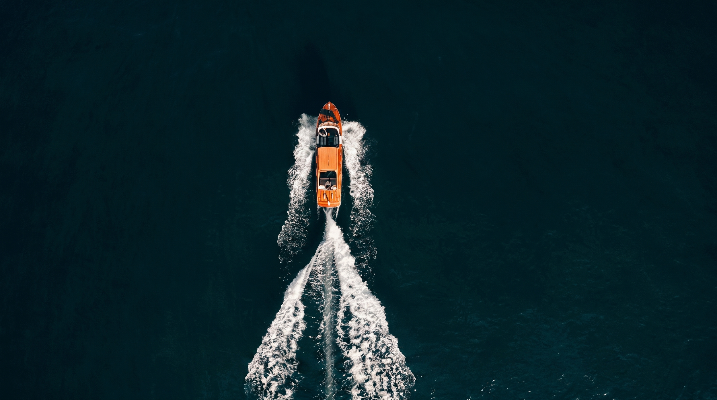 couple-lake-como-rougewedding-1.png