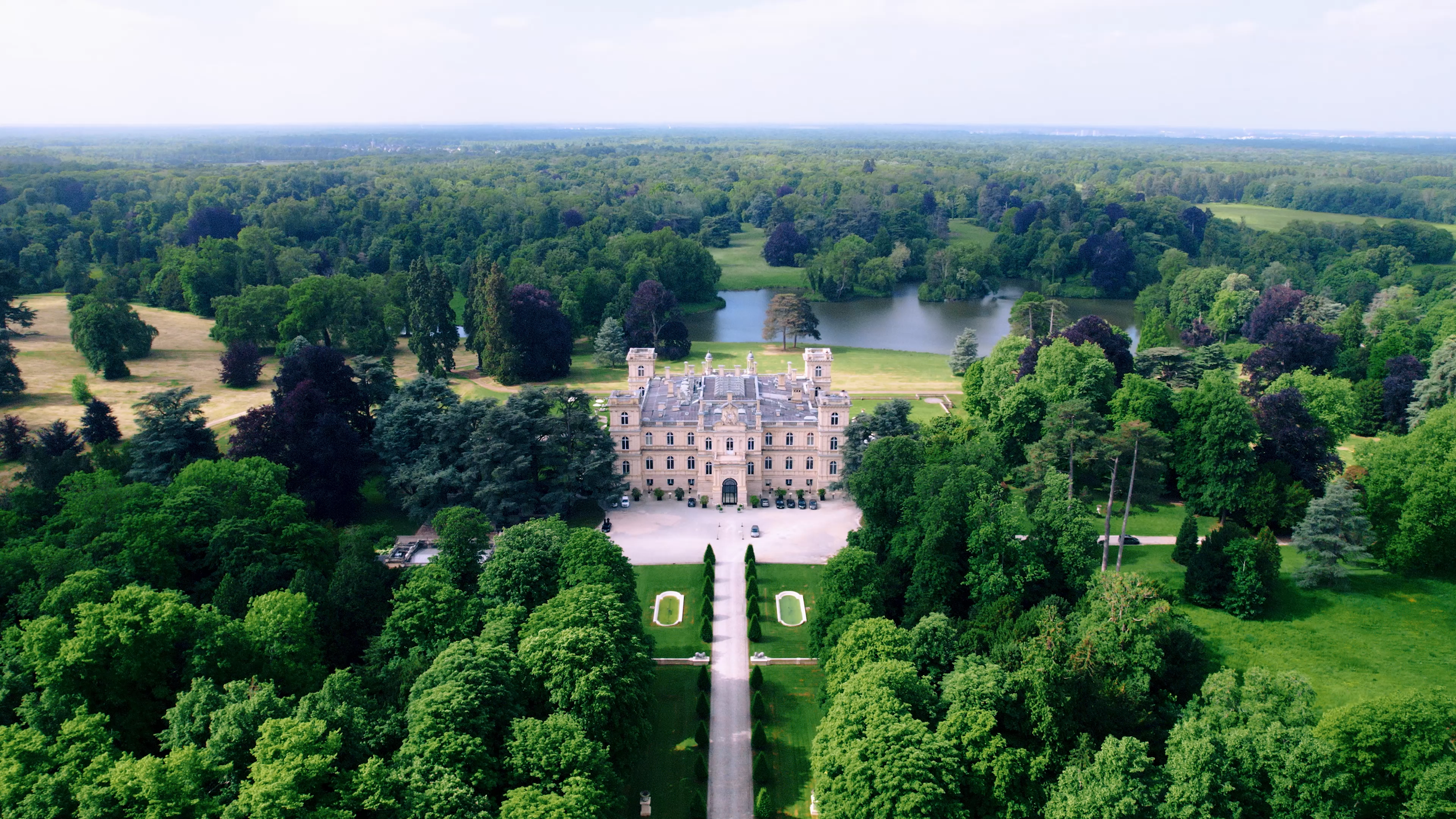 chateau-michelle-brendan-paris-9.png
