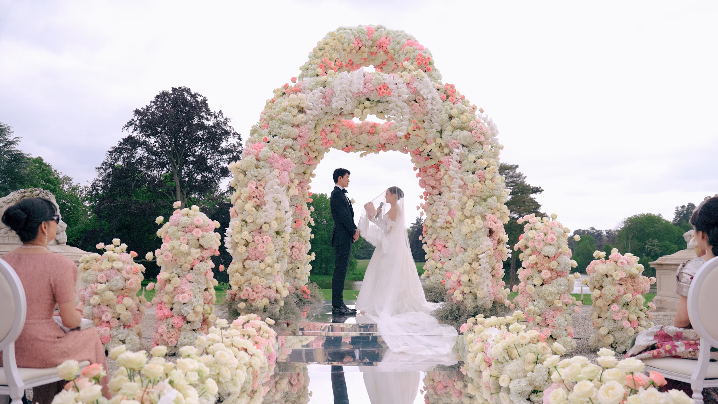 WEDDING AT CHÂTEAU DE FERRIÈRES
