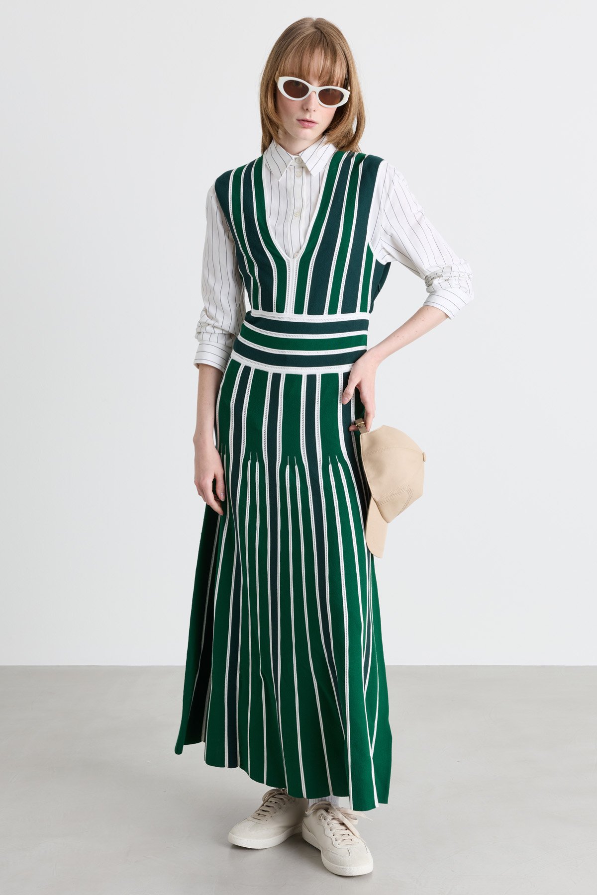 1326015106012-a-tallone-abito-in-maglia.jpg
