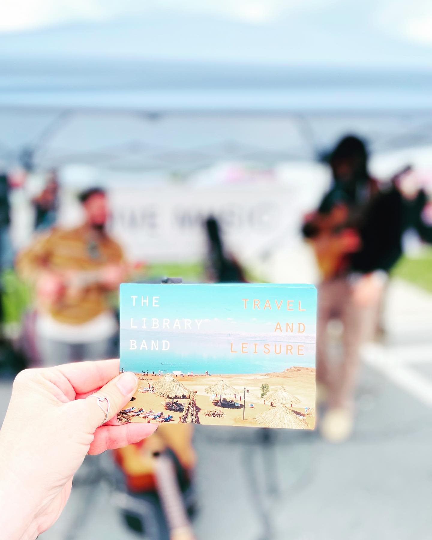 Come for live music. Today! 💐💖☀️🎵 @libraryband 
Every Sunday. 10-2. @beaconfarmersmarket Voted BEST FARMERS&rsquo; MARKET by @hudsonvalleymag

#BeaconFarmersMarket #CommunityStrong #farmersmarkets #thingstodoinbeacon #thingstodohudsonvalley #nycda