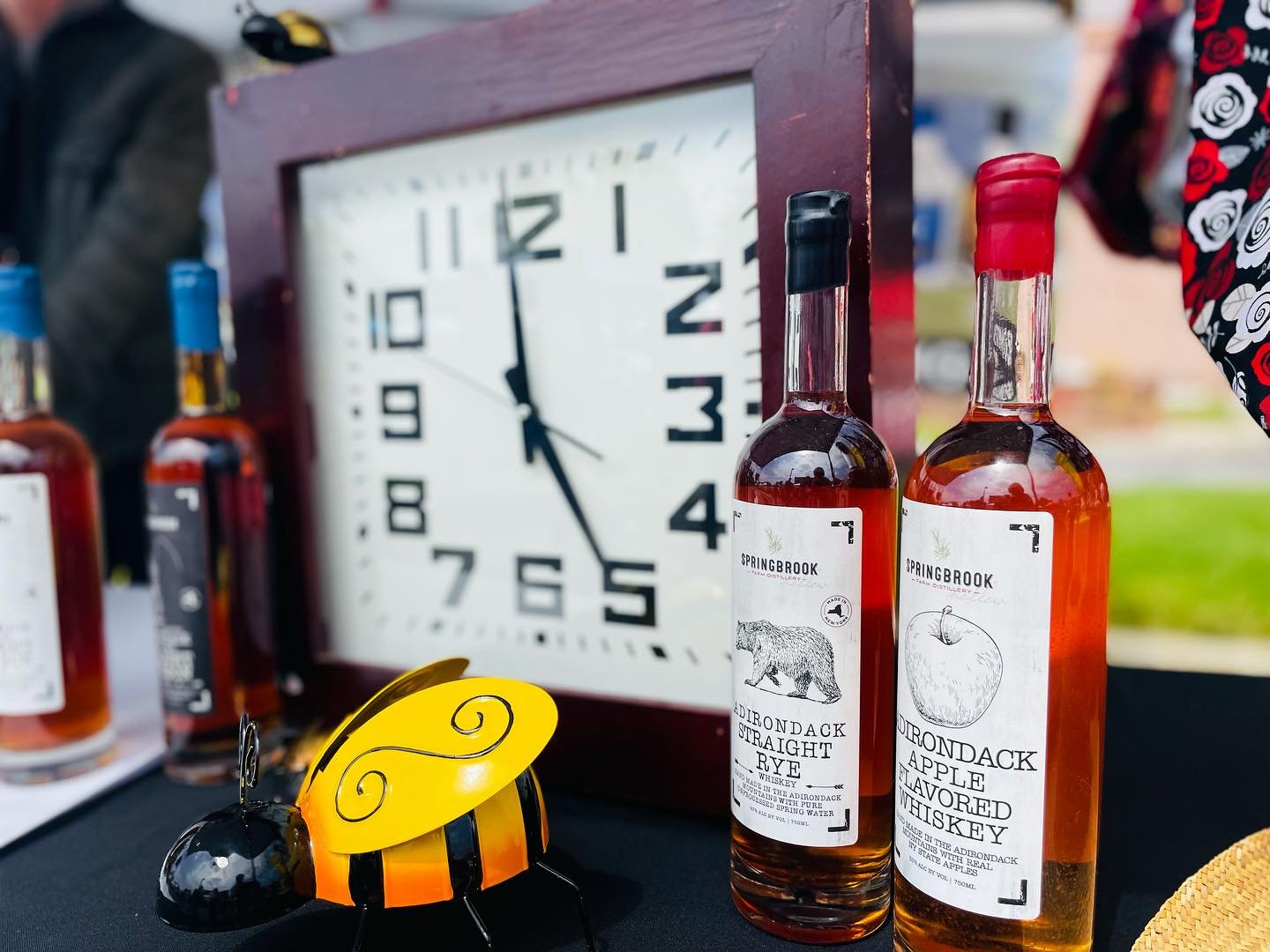 It&rsquo;s 5 o&rsquo;clock somewhere and we&rsquo;ve poured our last sip. See you next Sunday, Beacon. 

Every Sunday. 10-2. @beaconfarmersmarket Voted BEST FARMERS&rsquo; MARKET by @hudsonvalleymag

#BeaconFarmersMarket #CommunityStrong #farmersmark