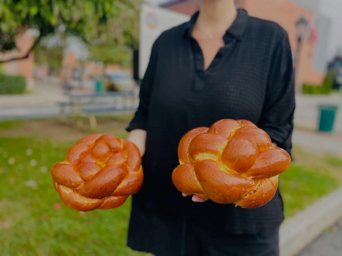 Today is going to be a beautiful day. In every way. Join us. 💗 

🌹🥩🥕🥃🥖🍯🌽🧀🥬🥦🫐💍🍚🍦🍫🍩☕️

@beaconfarmersmarket is EVERY SUNDAY, 10a-2p.

🥇Voted BEST FARMERS&rsquo; MARKET&mdash; 3 years in a row! @hudsonvalleymag

#BeaconFarmersMarket #C