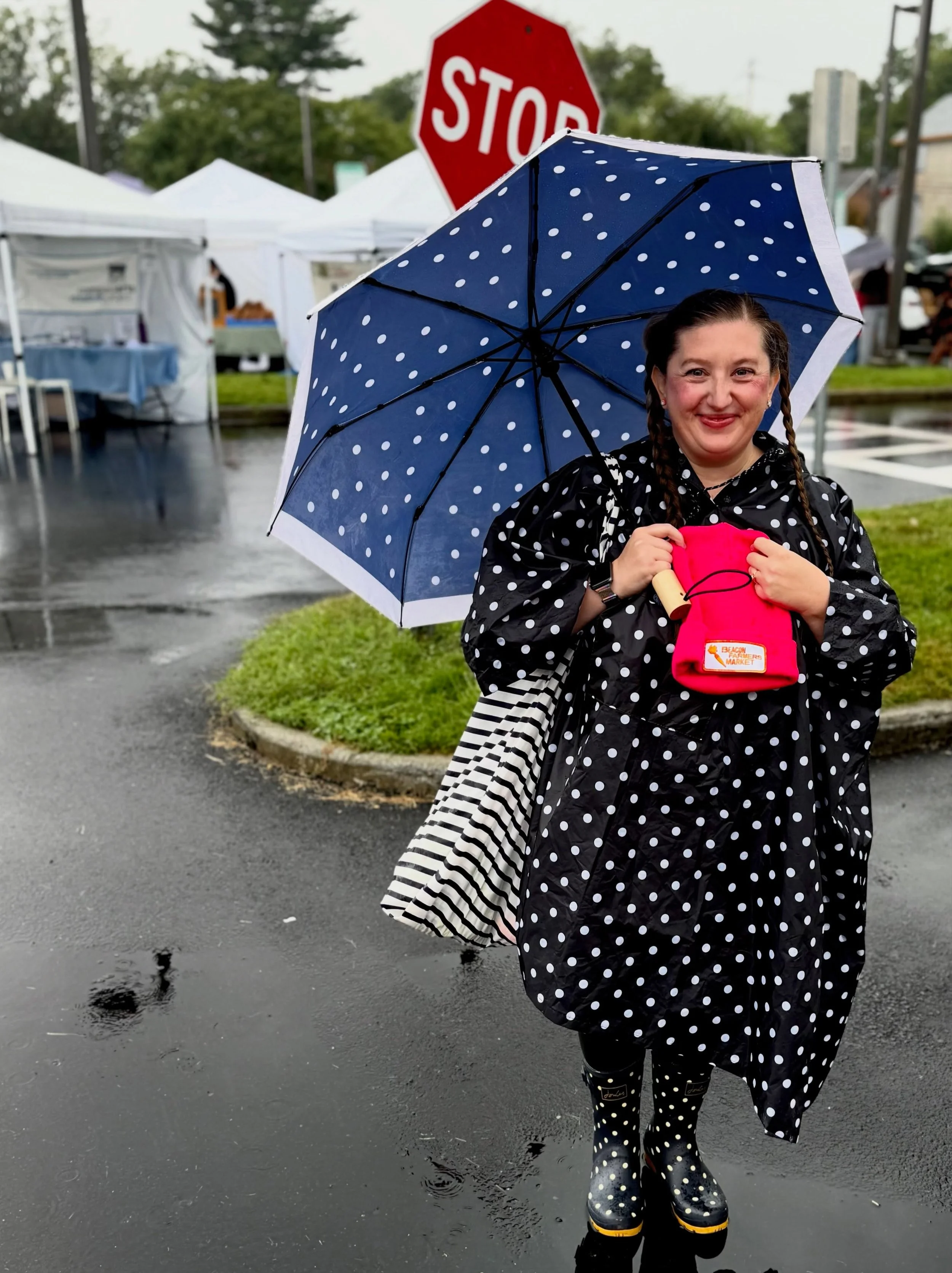 WE LOVE THIS LOOK. 🤍🌧️🖤

To our best-dressed, our puddle stompers, our umbrella carriers, our rain-boot people, our soggy shoppers, our vendors who showed up anyway&hellip; thank you for making today so darn fun.

You took a gray, rainy Sunday and