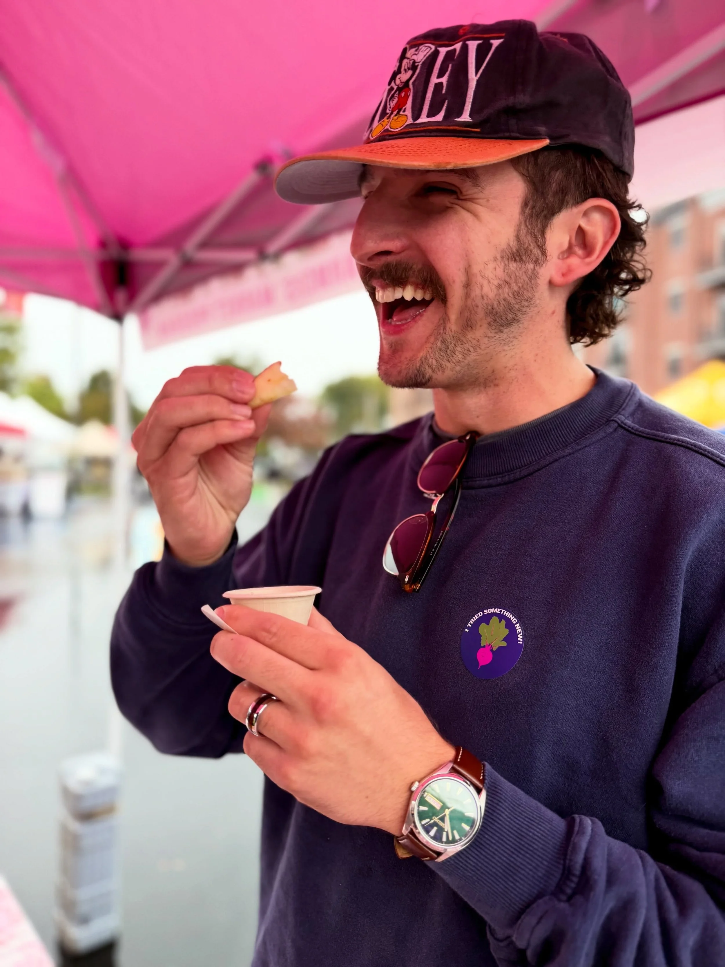 He tried something new! 😮✨🤩💖🤯 

Every Sunday, we&rsquo;re inviting marketgoers to TRY SOMETHING NEW! 🌱 A little taste, a little food education, something familiar paired with something new&mdash; featuring fresh ingredients from our very own far