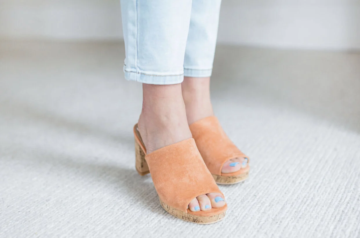 58A0275B-4590-4942-87D3-390D3F53759C