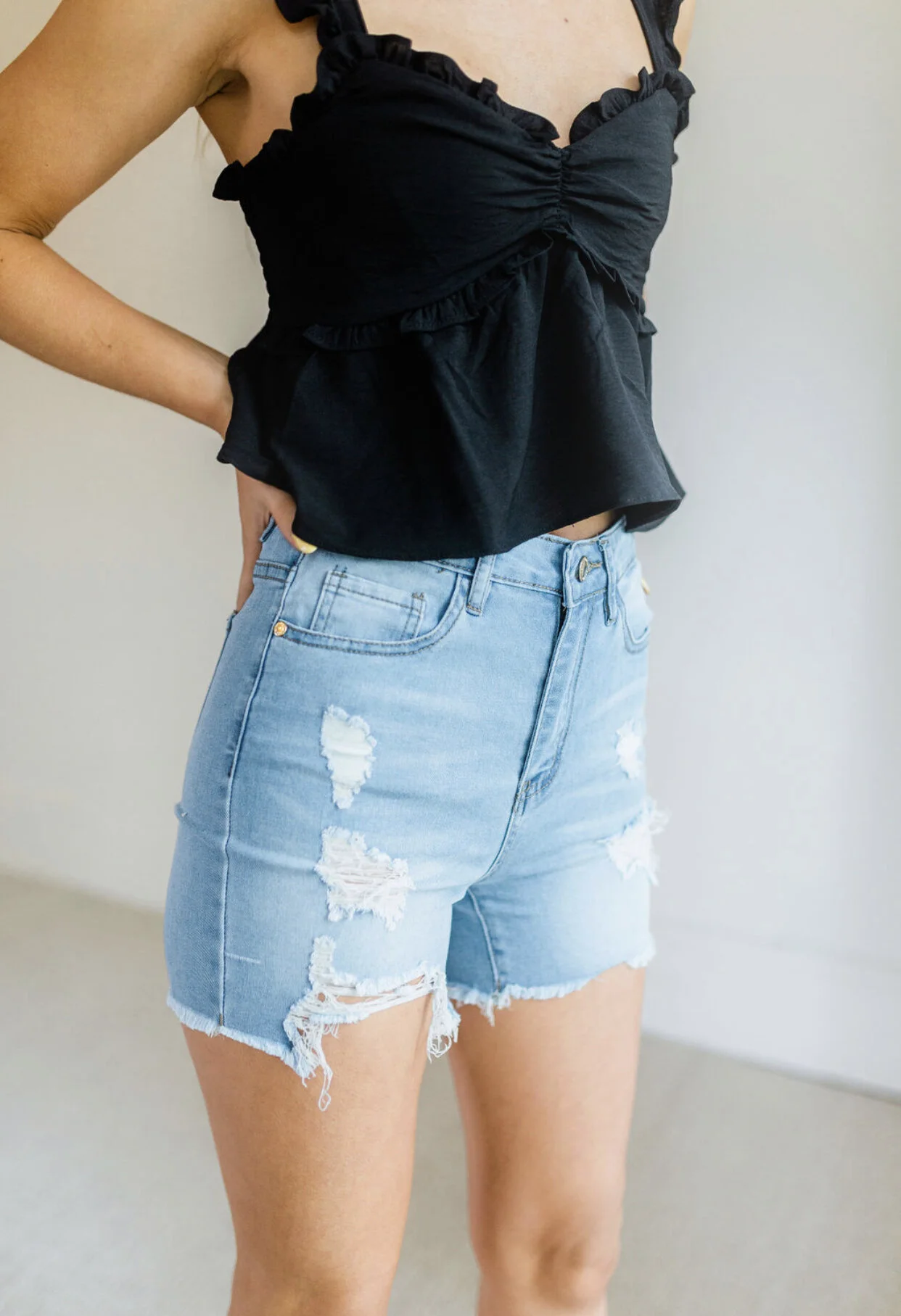 AEF0921B-DCAC-4446-9788-5A223D5DB25B