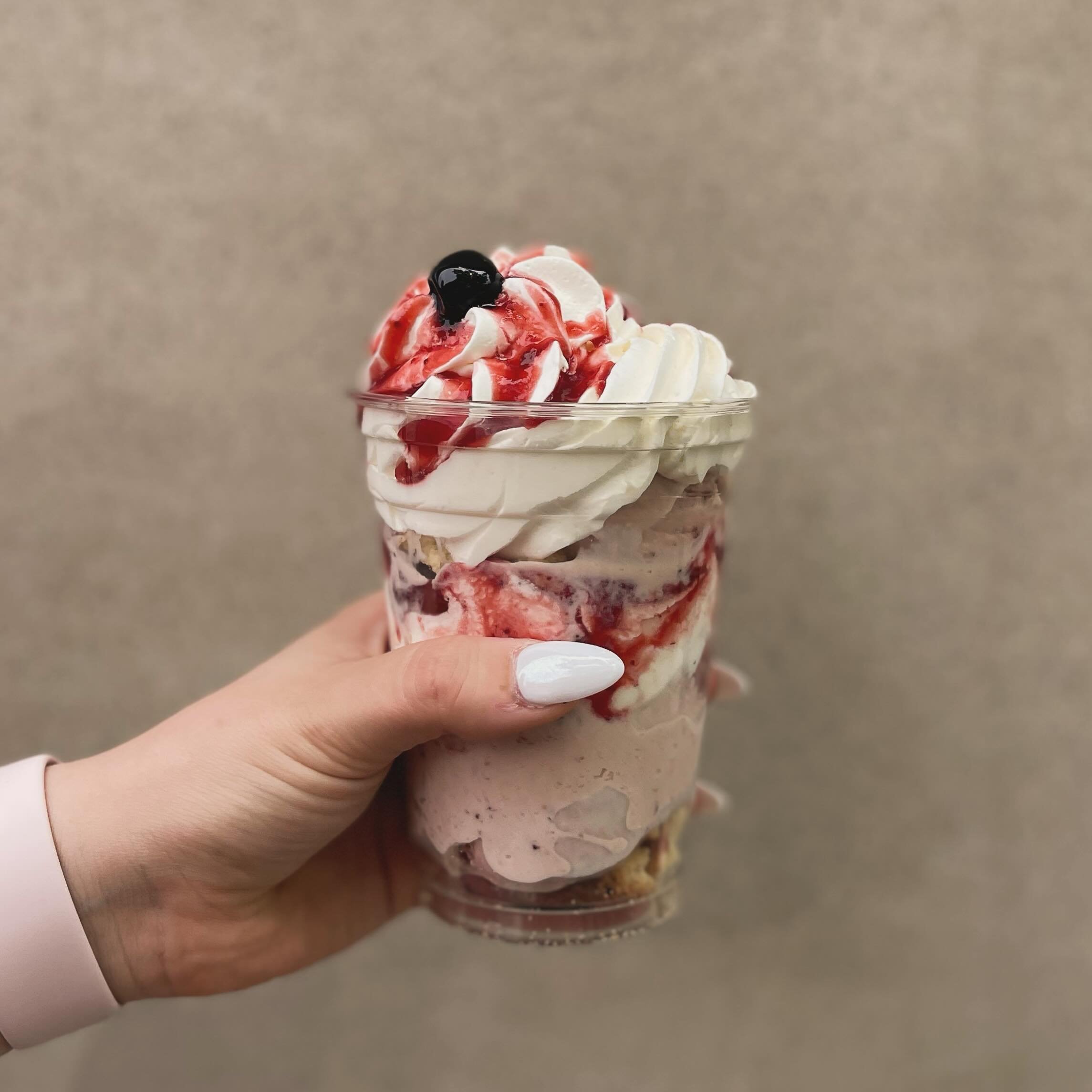 Celebrate National Small Business Day with a sweet treat from Hattie Jane&rsquo;s Creamery! 🍓🥳 We&rsquo;re excited to introduce our new Strawberry Parfait- made with Tennessee strawberries grown fresh from @greendoorgourmet 🌱✨

It&rsquo;s the perf