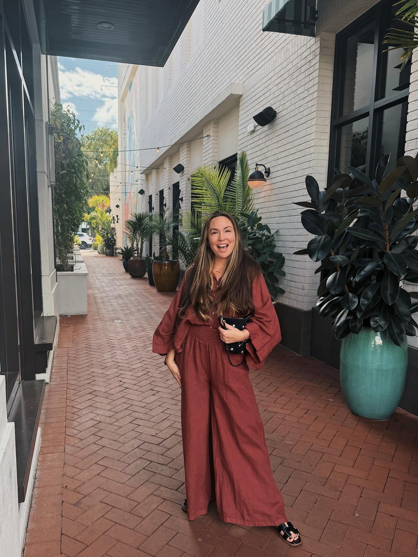 Did you even visit South Florida if you didn&rsquo;t leave in head to toe linen? 🤍🤍 @alyssaloving