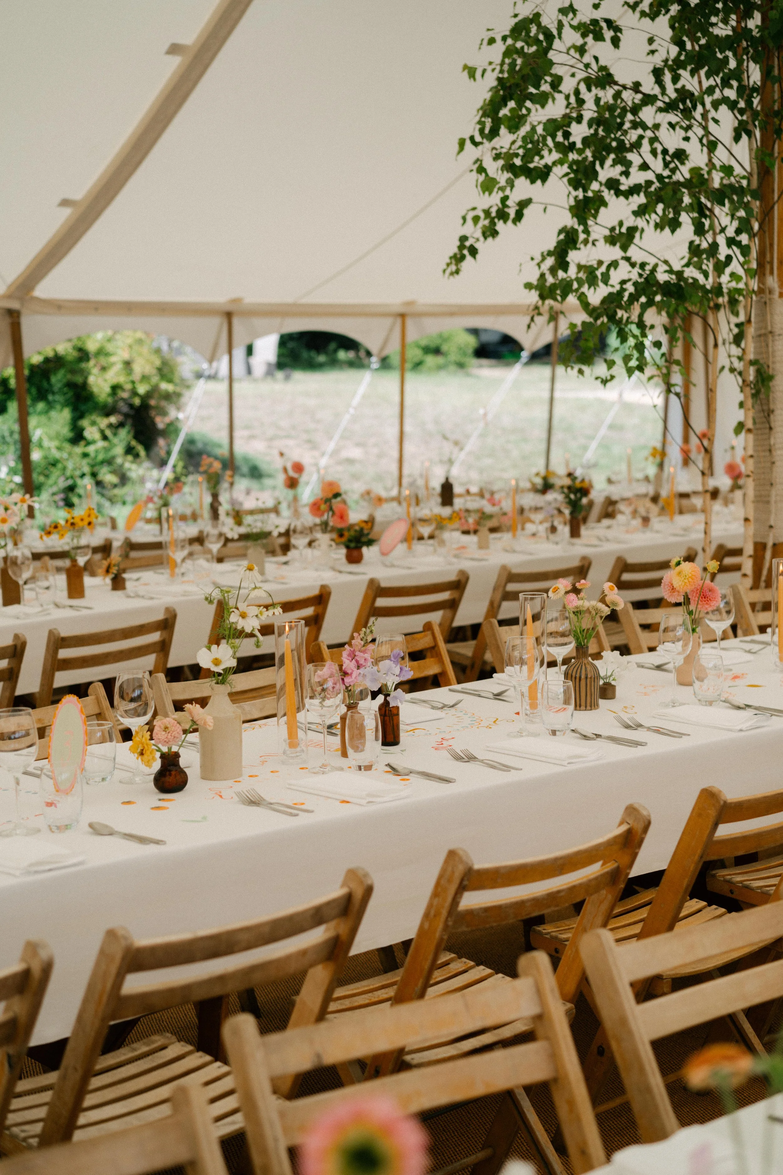 Hot summer wedding at Henge Estate