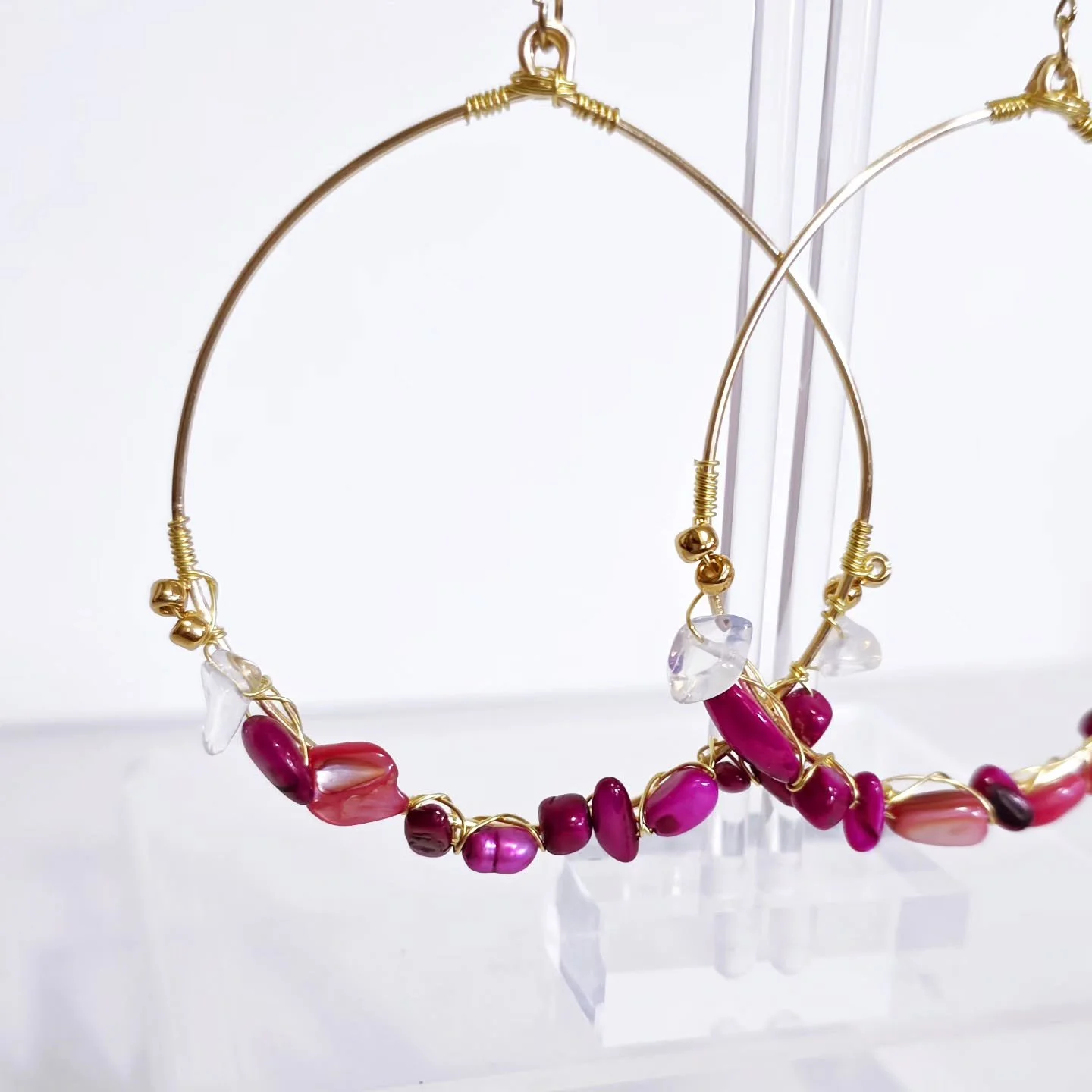 Moonstone &amp; Pearls 🦪🌙

We are shopping Pink until 12/12 🎀
Show your support &amp; Hoop for a CAUSE with us.

#lved2911 #hoopdealer #shoppink #Pinkcollection #tianasjewels #wirewrappedjewelry