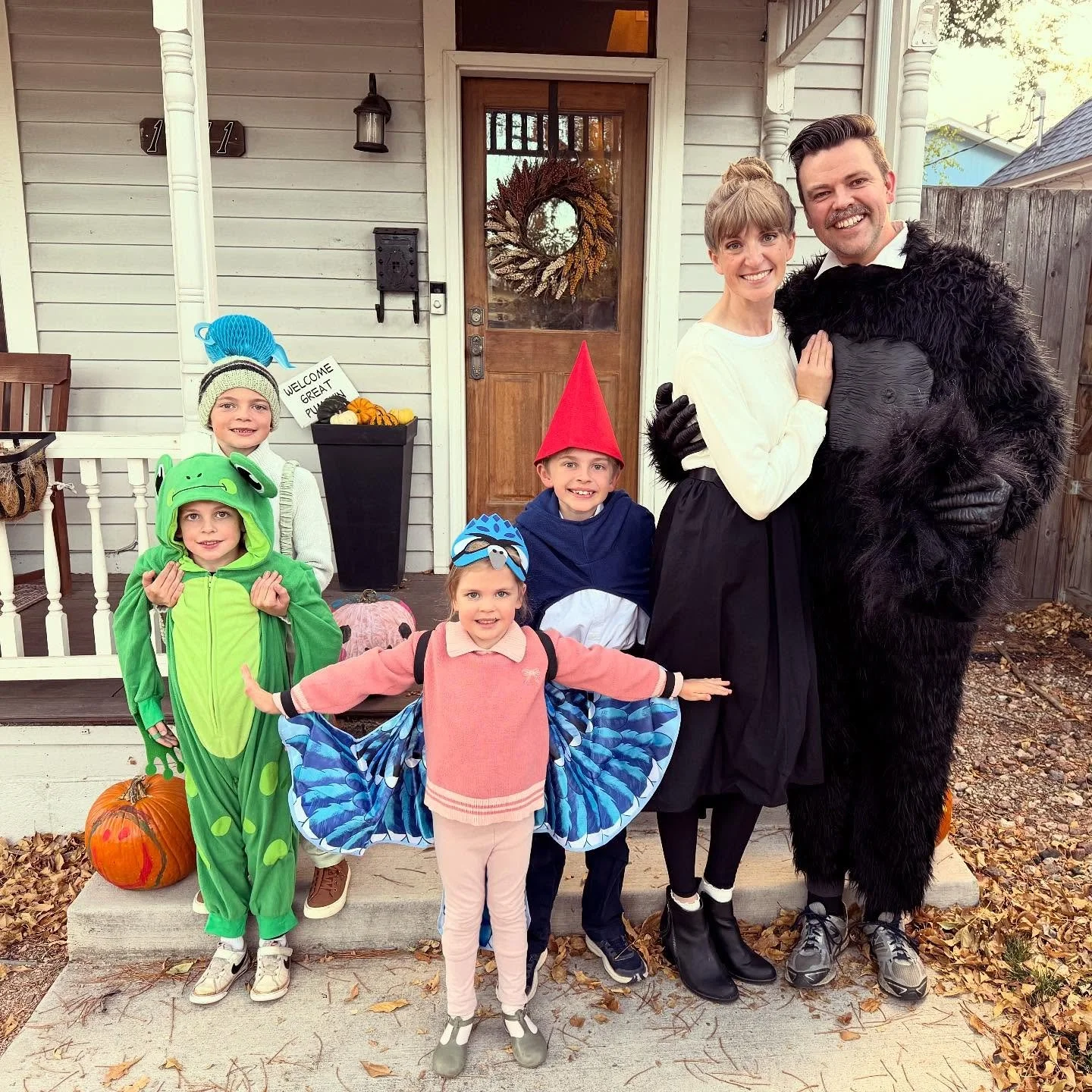 Candy CAMOUFLAGE! 🍭🍫🍬 

Happy Halloween from the Over the Garden Wall gang: Wert (Sam), Greg (Noah), George Washington the Frog (Henry), Beatrice the Bluebird (Jane), Ms. Langtree (Me!), and that no-good Jimmy Brown (Matt)!

We were so thrilled to