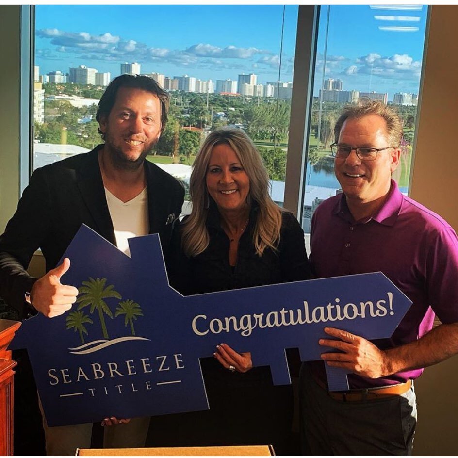 SeaBreeze would like to Congratulate you both on your new home! 🏠 #titlecompany #seabreezetitle #realestate #realtor #newhome