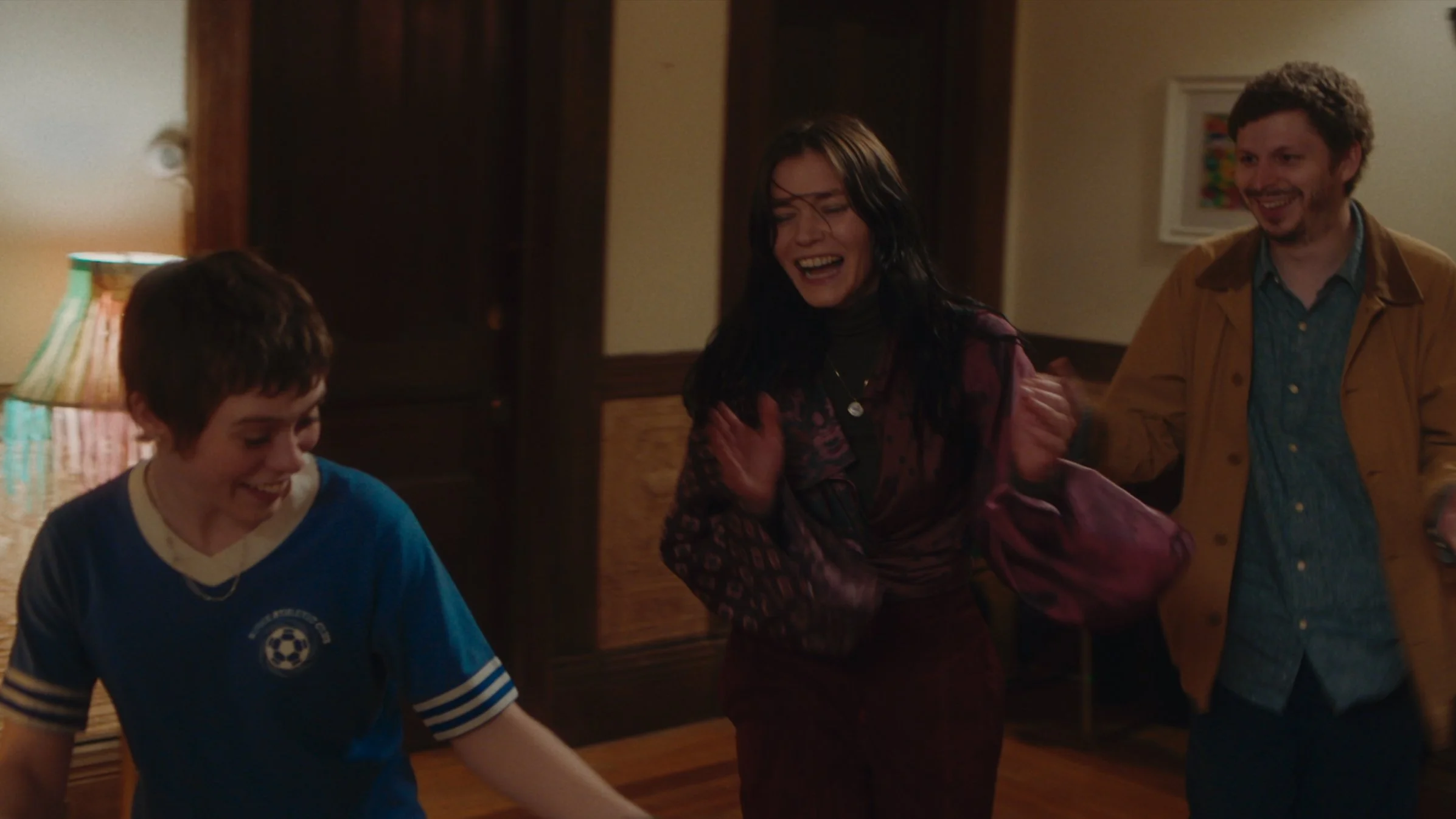 THE_ADULTS_LIZZIE_5.jpg
