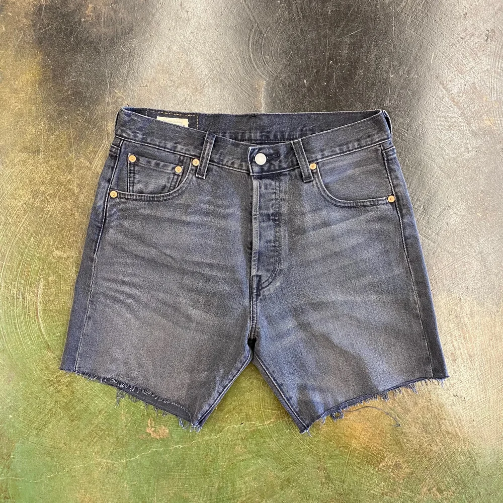 LEVI'S 501 '93 SHORTS — no. 808