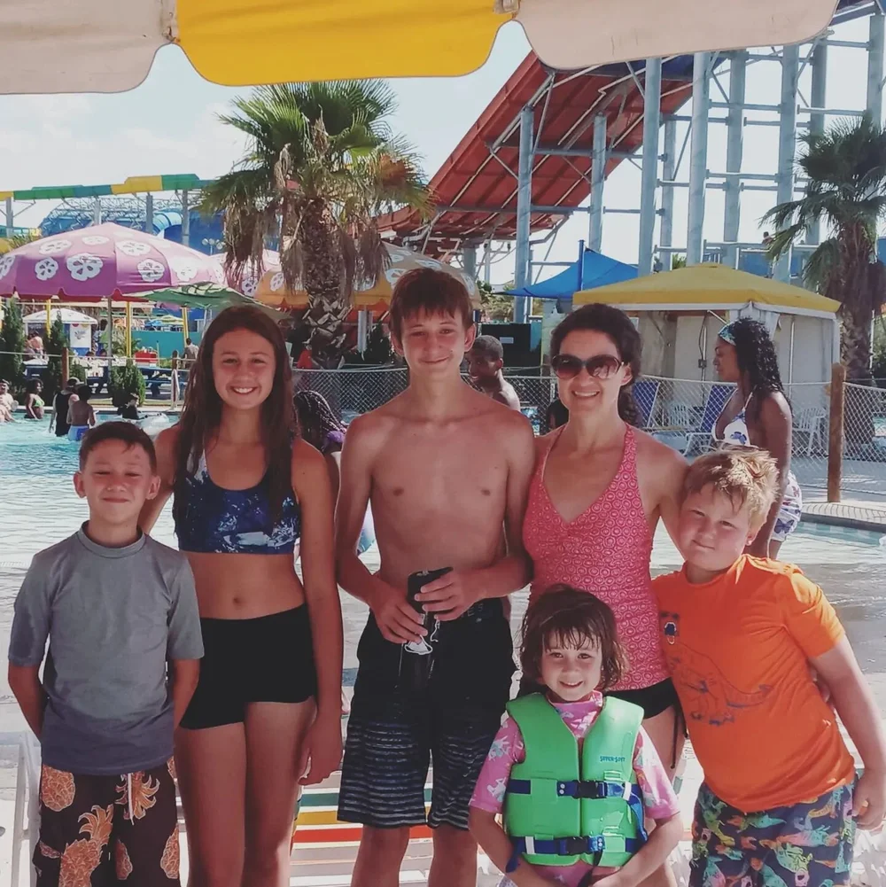 Three different pools/water parks in three days. Nelly wouldn't have had it any other way! 
Our water, sun, and ice cream loving girl had a great week 🎂☀️💦🍦