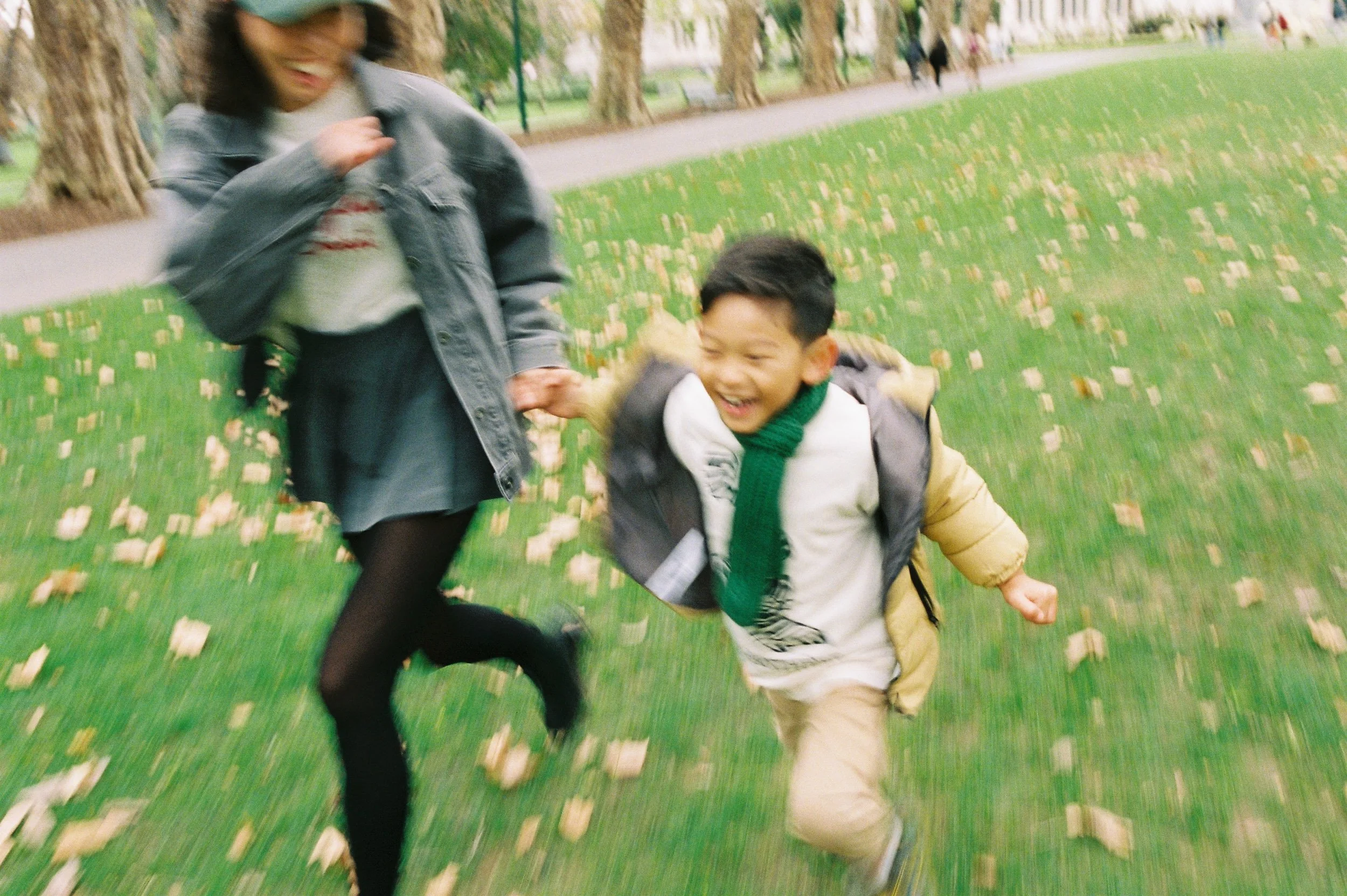 Lee Family Carlton Gardens Family Photography on 35mm Film 13.jpg