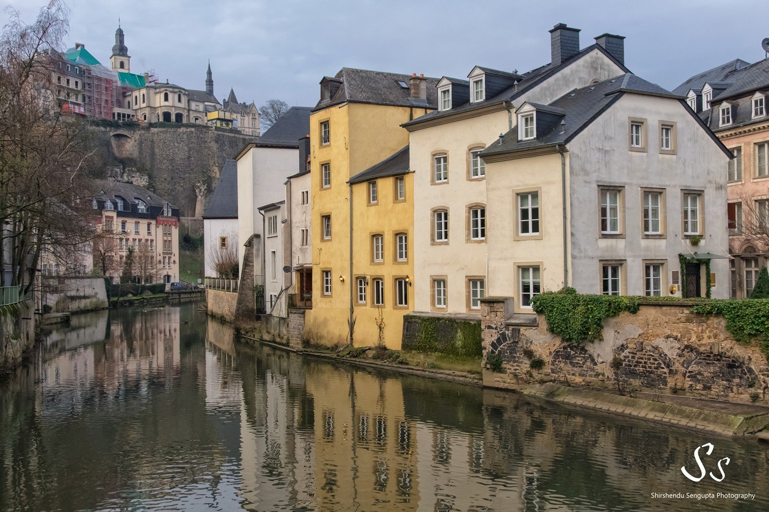 ville basse lower city grund houses and river alzette in luxembourg city