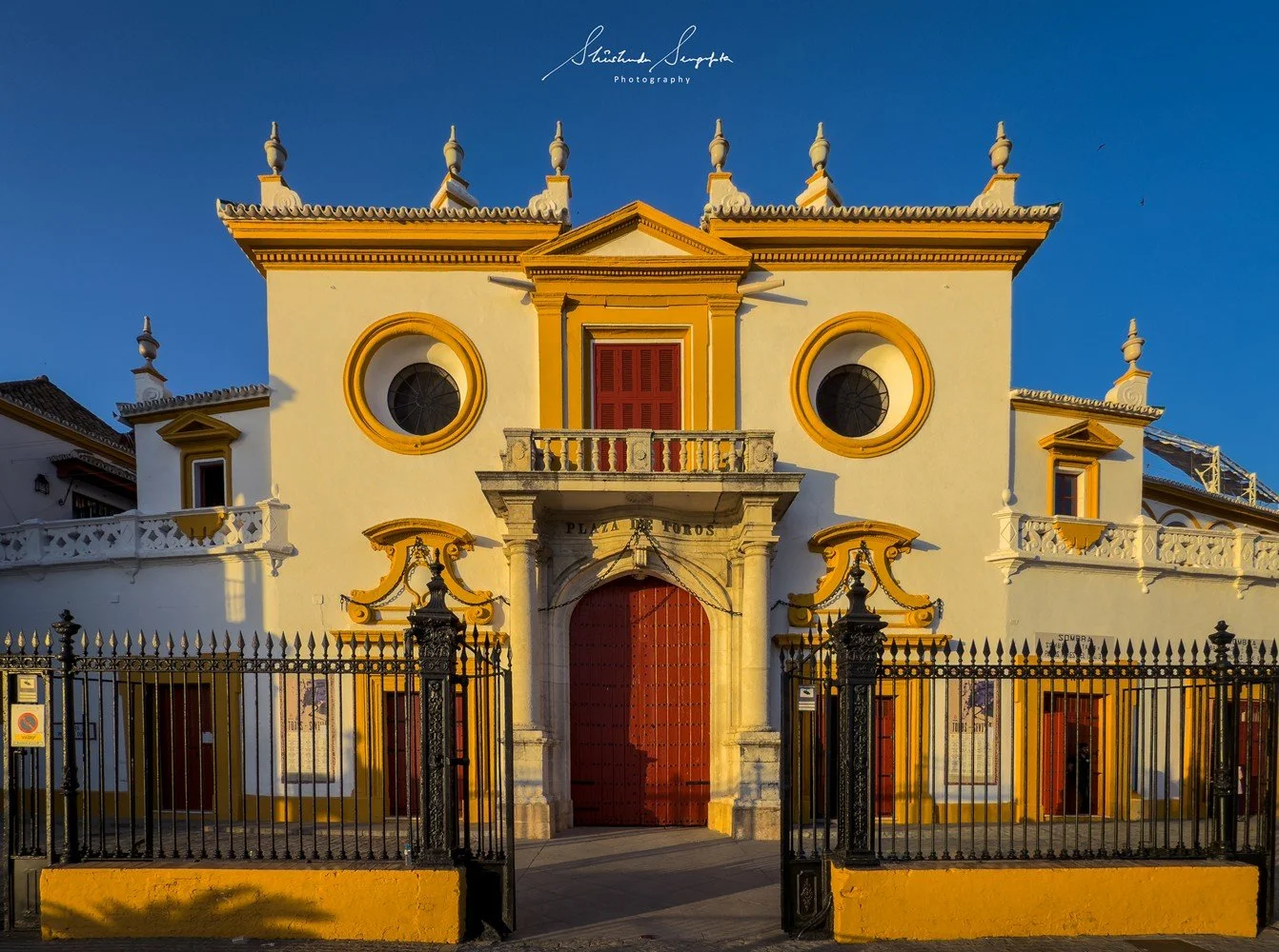 seville spain featuring historic old town barrio de santa cruz royal alcazar palace cathedral and plaza espana