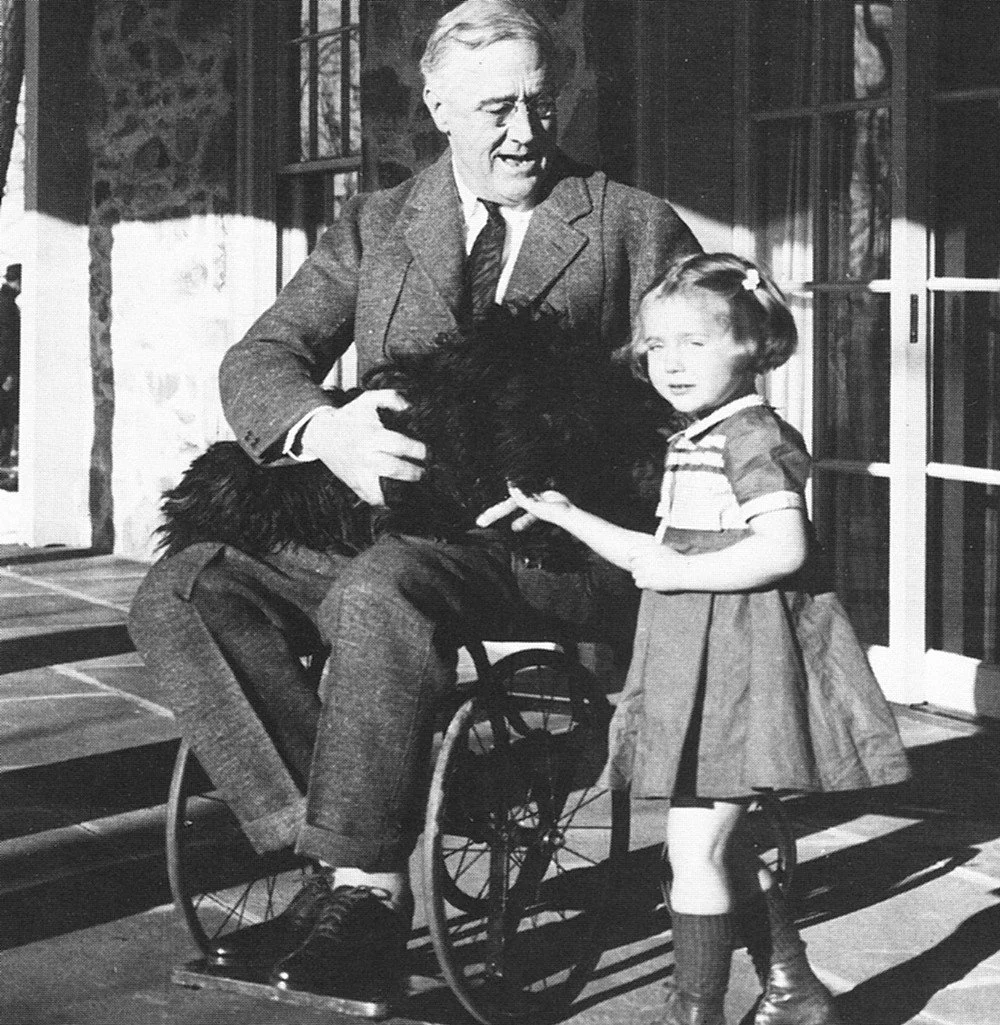 US president Franklin Roosevelt in wheelchair due to poliomyelitis