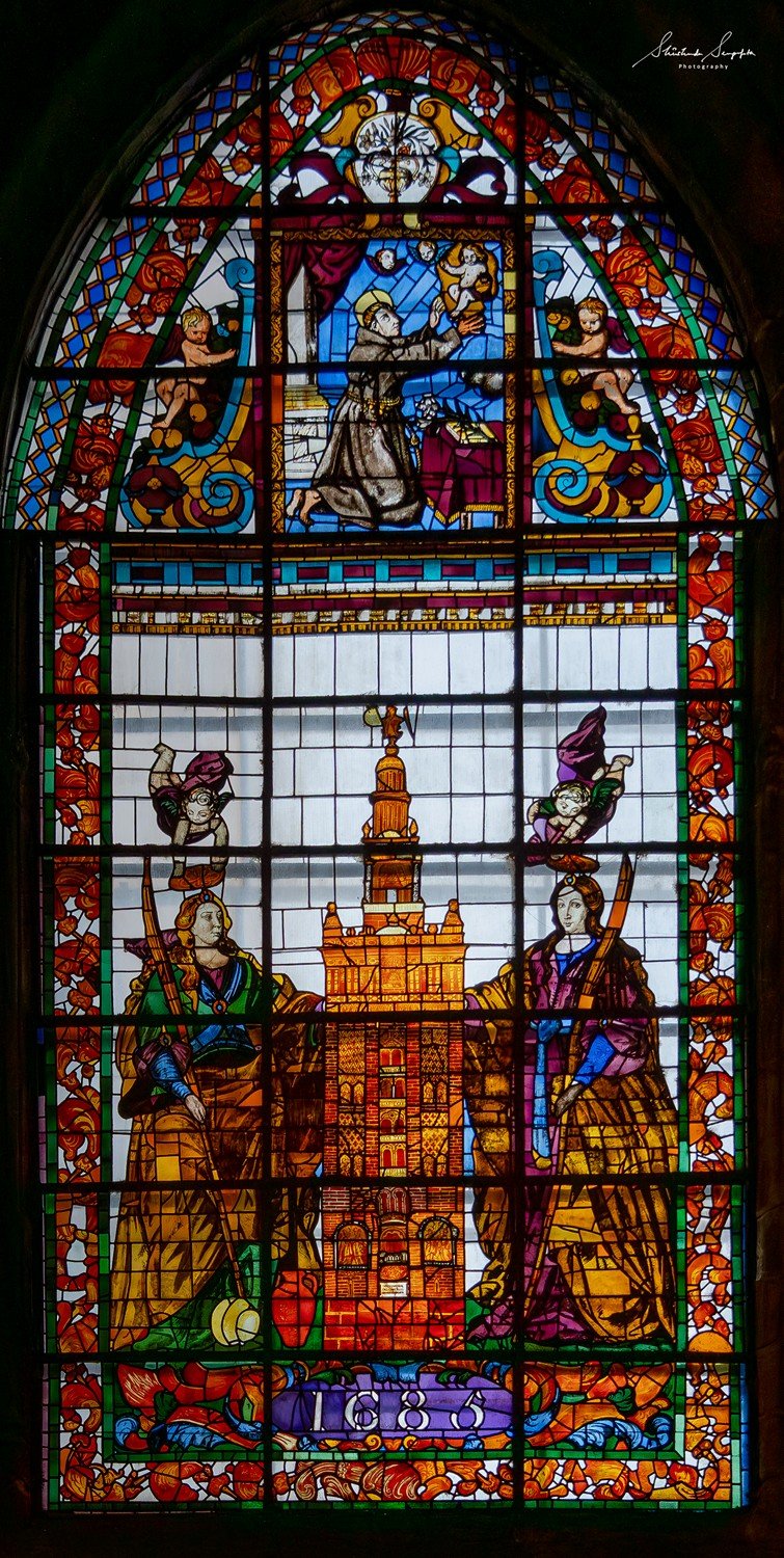 seville spain featuring historic old town barrio de santa cruz royal alcazar palace cathedral and plaza espana