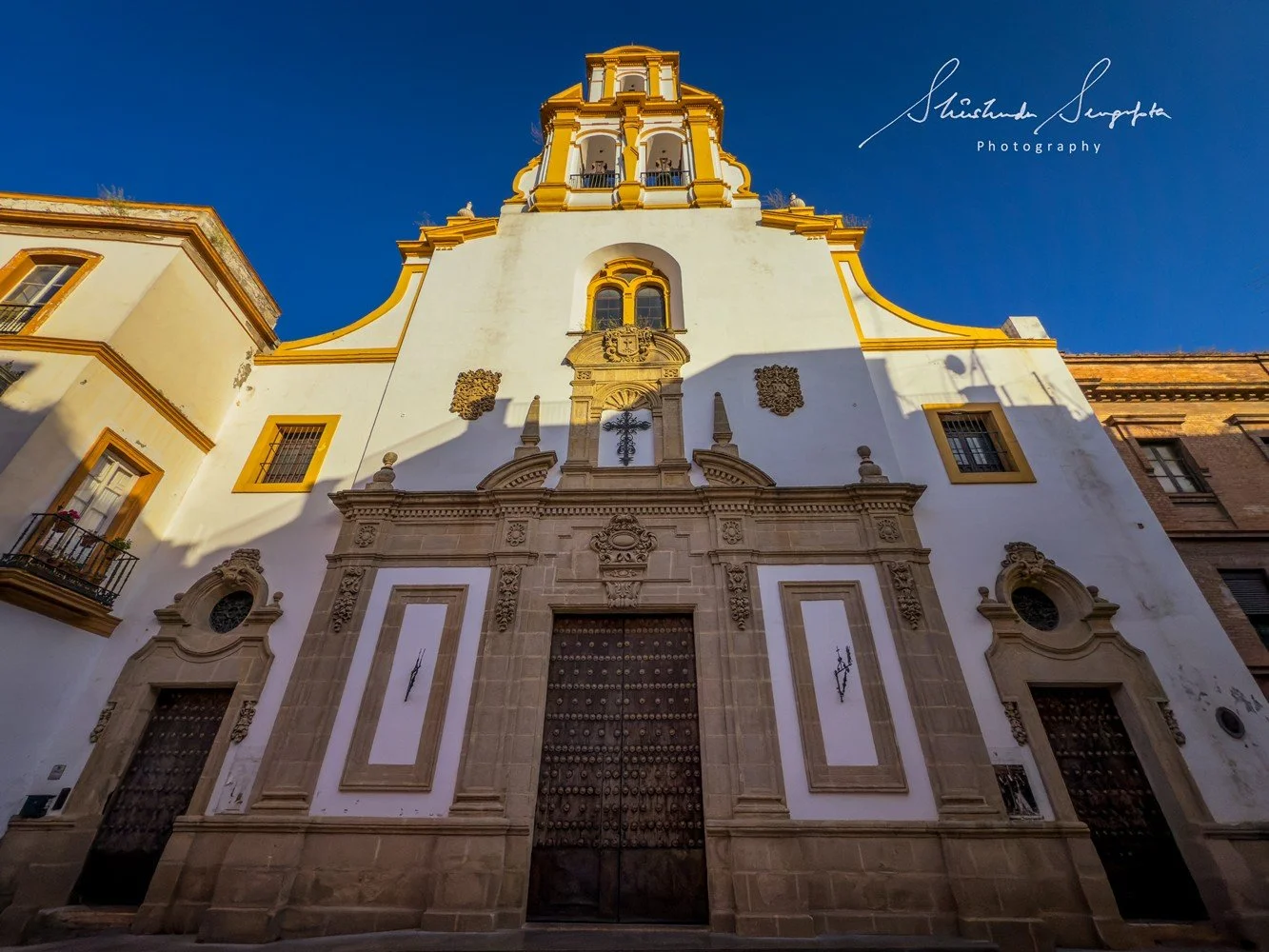 seville spain featuring historic old town barrio de santa cruz royal alcazar palace cathedral and plaza espana