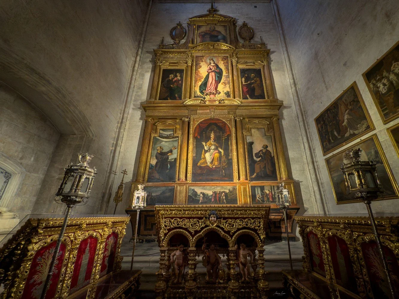 seville spain featuring historic old town barrio de santa cruz royal alcazar palace cathedral and plaza espana