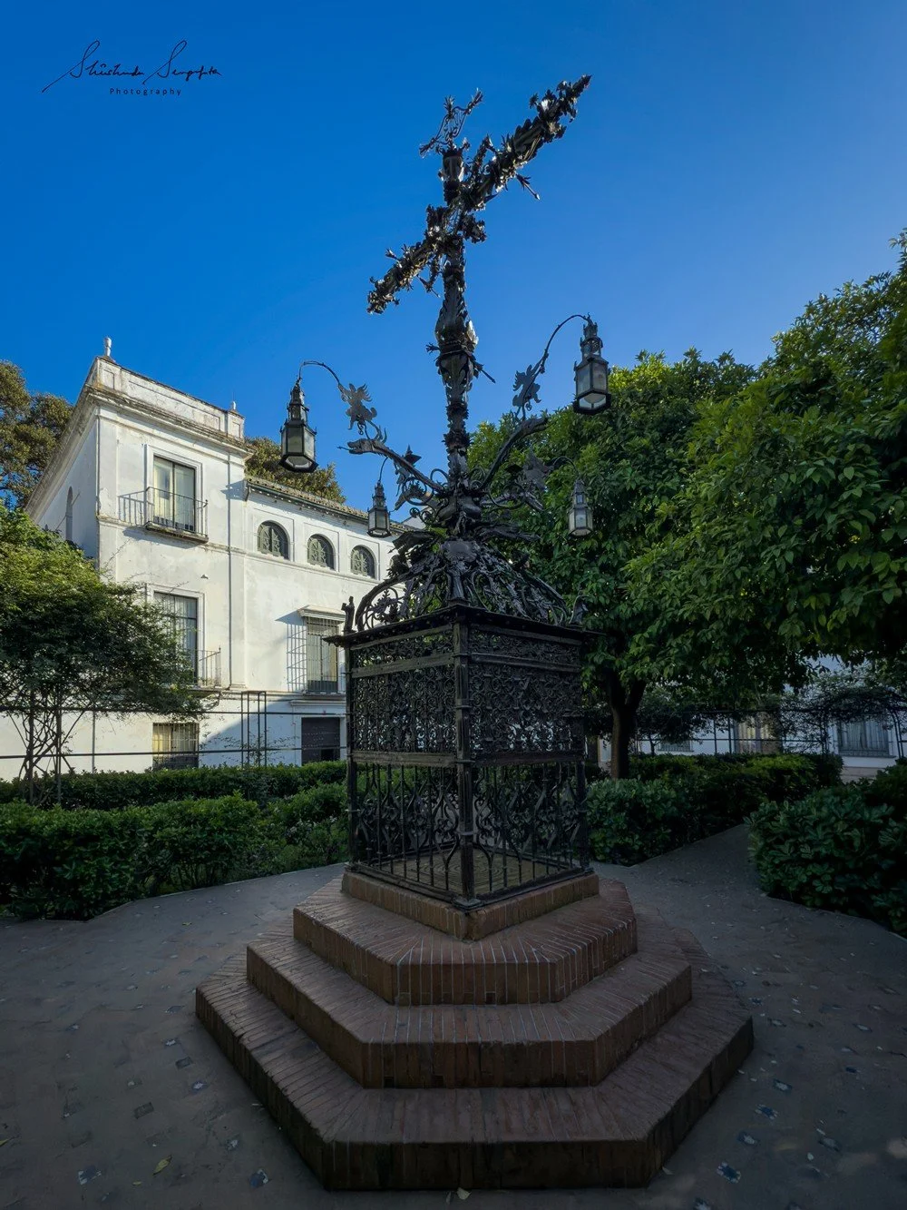 seville spain featuring historic old town barrio de santa cruz royal alcazar palace cathedral and plaza espana