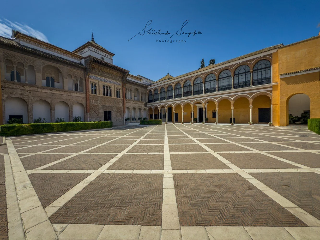 seville spain featuring historic old town barrio de santa cruz royal alcazar palace cathedral and plaza espana
