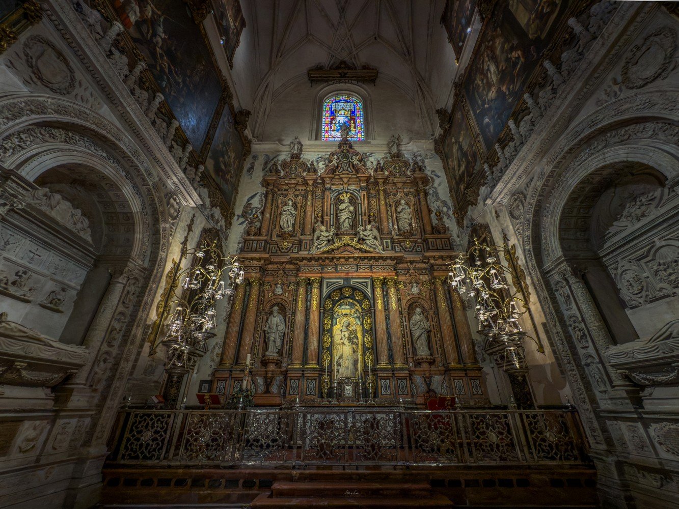 seville spain featuring historic old town barrio de santa cruz royal alcazar palace cathedral and plaza espana