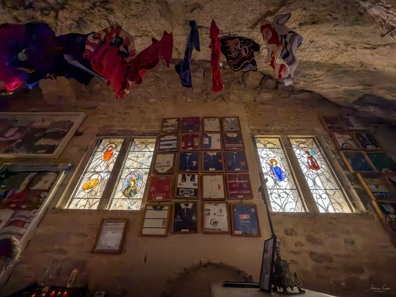 pilgrimage to sanctuary of rocamadour france which is a clifftop medieval village featuring castle chapel of notre dame housing black virgin crypt basilica and tomb of saint amadour