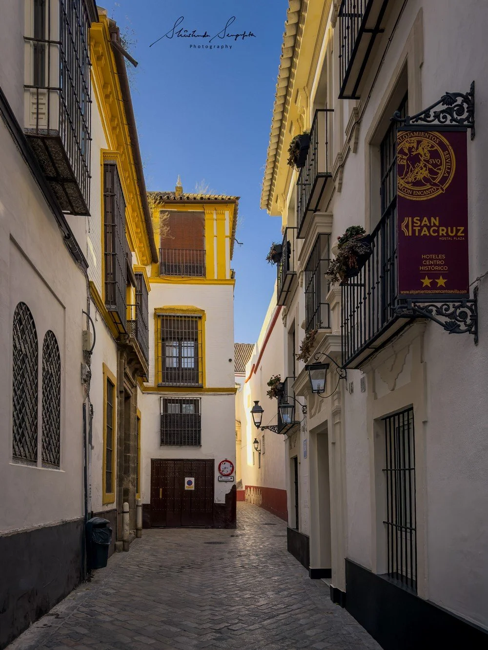 seville spain featuring historic old town barrio de santa cruz royal alcazar palace cathedral and plaza espana