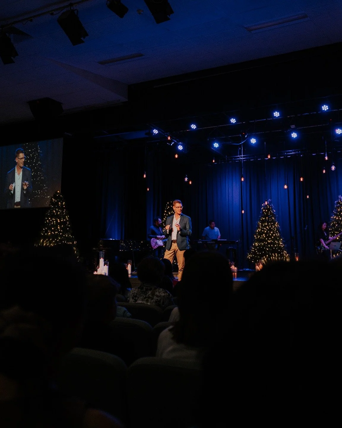 ✨ Christmas at Gracecity ✨

We&rsquo;re rolling out a full suite of gatherings to help you tap into the hope, peace, and joy of this season. From inspiring services to family moments to spaces for reflection, there&rsquo;s a seat here with your name 