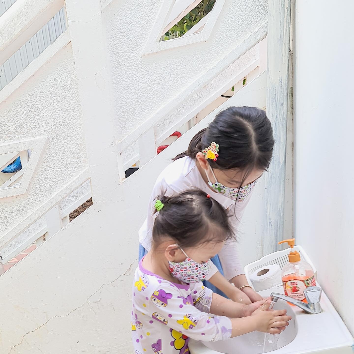 It&rsquo;s our first day back in school! We&rsquo;re excited to welcome familiar faces. 🥰 At The Giving Tree International School, we have established a culture of hand hygiene. Everyone washed their hands before entering the campus, and at key time