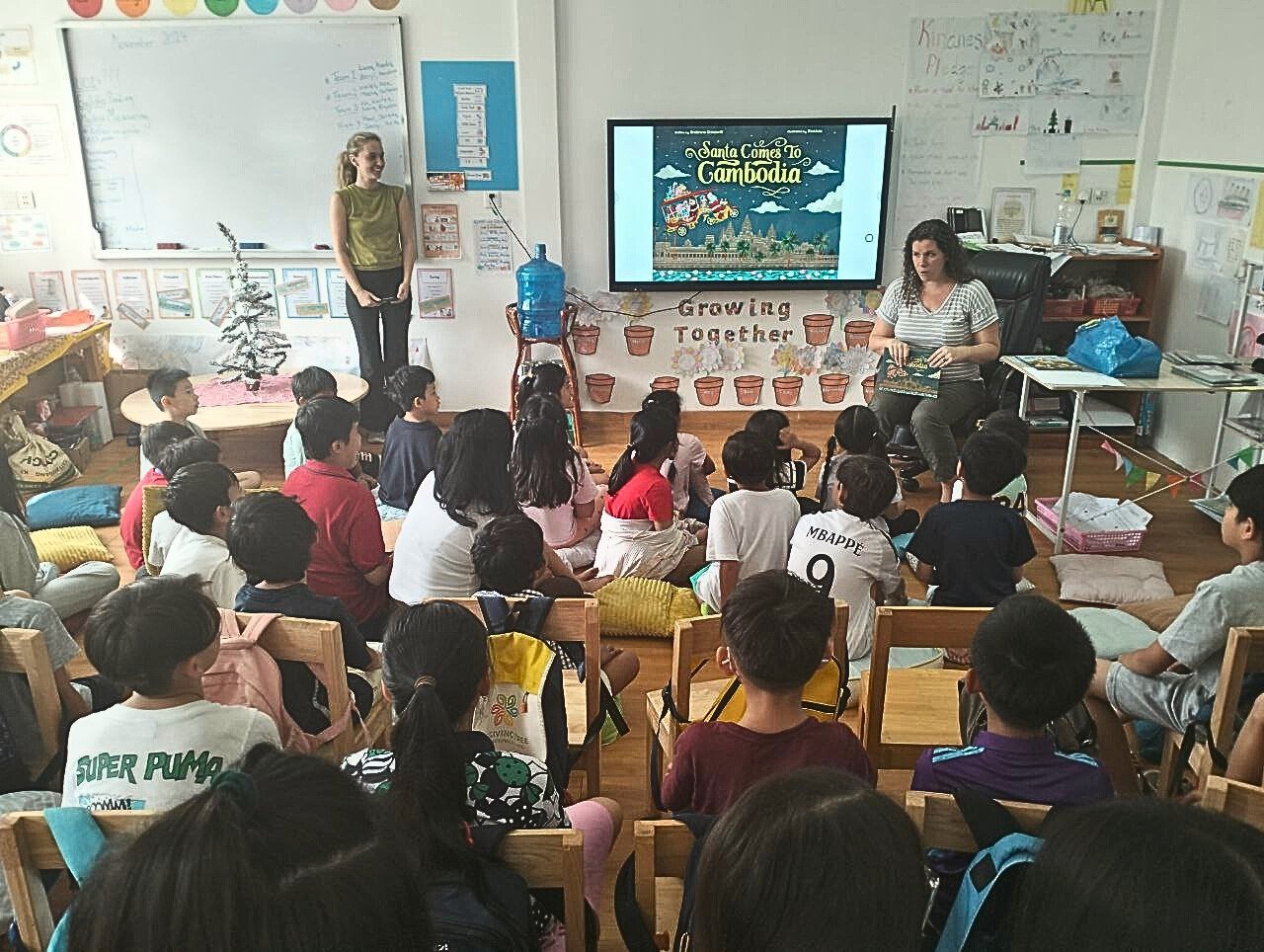 🌳✨ Yesterday at The Giving Tree International School, our young learners were thrilled to welcome the amazing author Breanne Orndorff! 📚🍊 Breanne shared her delightful book &quot;Santa Comes to Cambodia,&quot; sparking excitement in all. 🎅🎄

It 