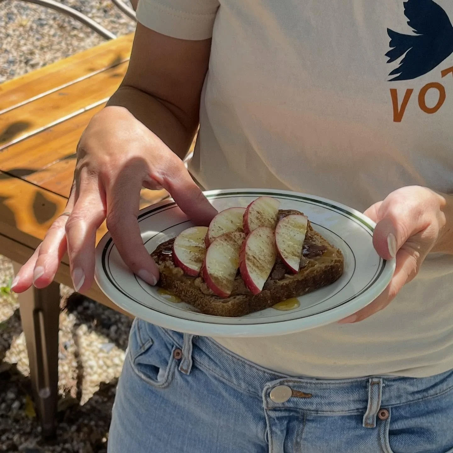 Fall toast!!! We snuck the fall toast on the menu and forgot to tell everyone oops 🍂 sourdough or gf bread with vegan cream cheese, fresh apple slices, honey, &amp; cinnamon