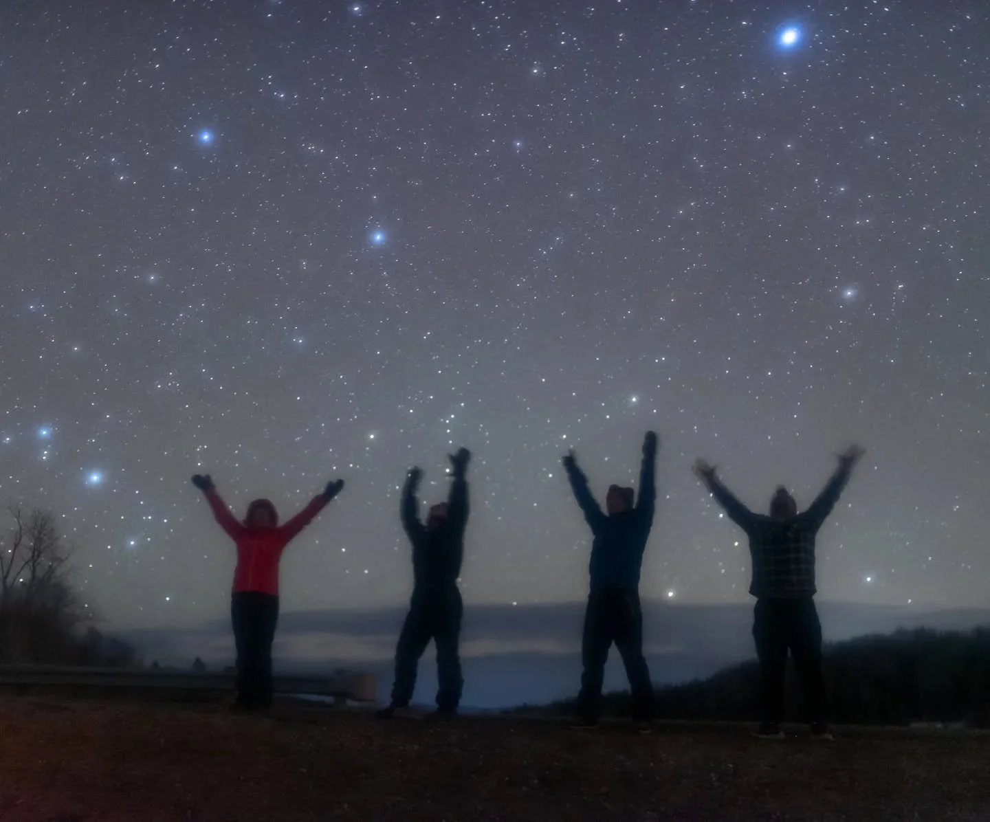 ## Zenderfull Guide Training 😍😍😍

A few weeks ago, we gathered in the Eastern Townships to train our guides on the core Zenderfull principles. We were greeted by a breathtaking night sky, where the scents and sounds of the wild reminded us how luc