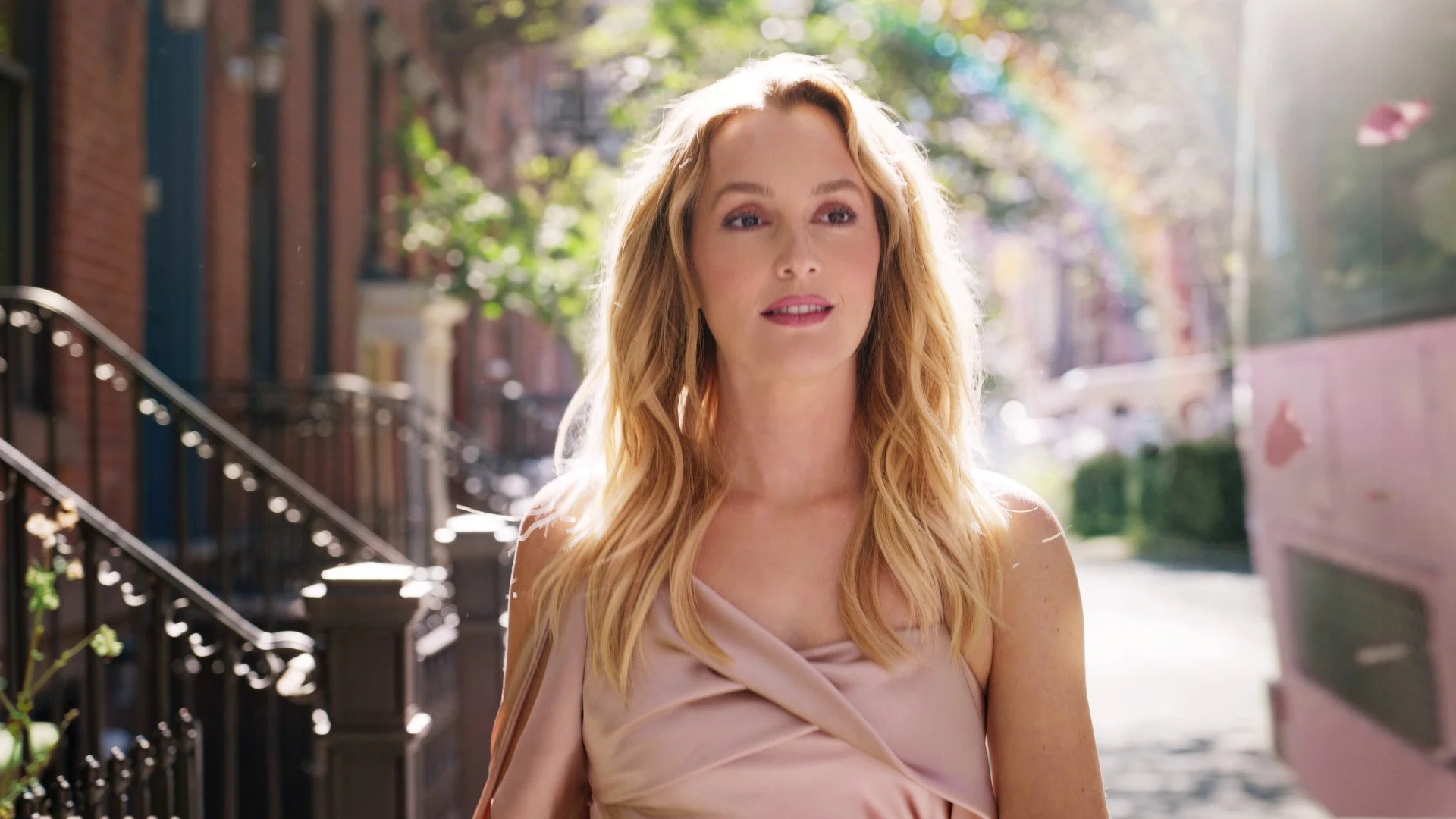 Elizabeth Arden - "Follow Your Aura"