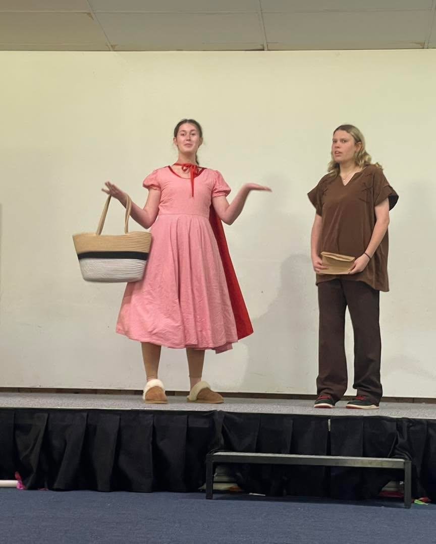 Over the past few days, our Year 10 Drama and Elite Dance students embarked on a local primary school tour, showcasing their talents across the community. The students performed four dynamic dance routines and a captivating drama piece titled "T