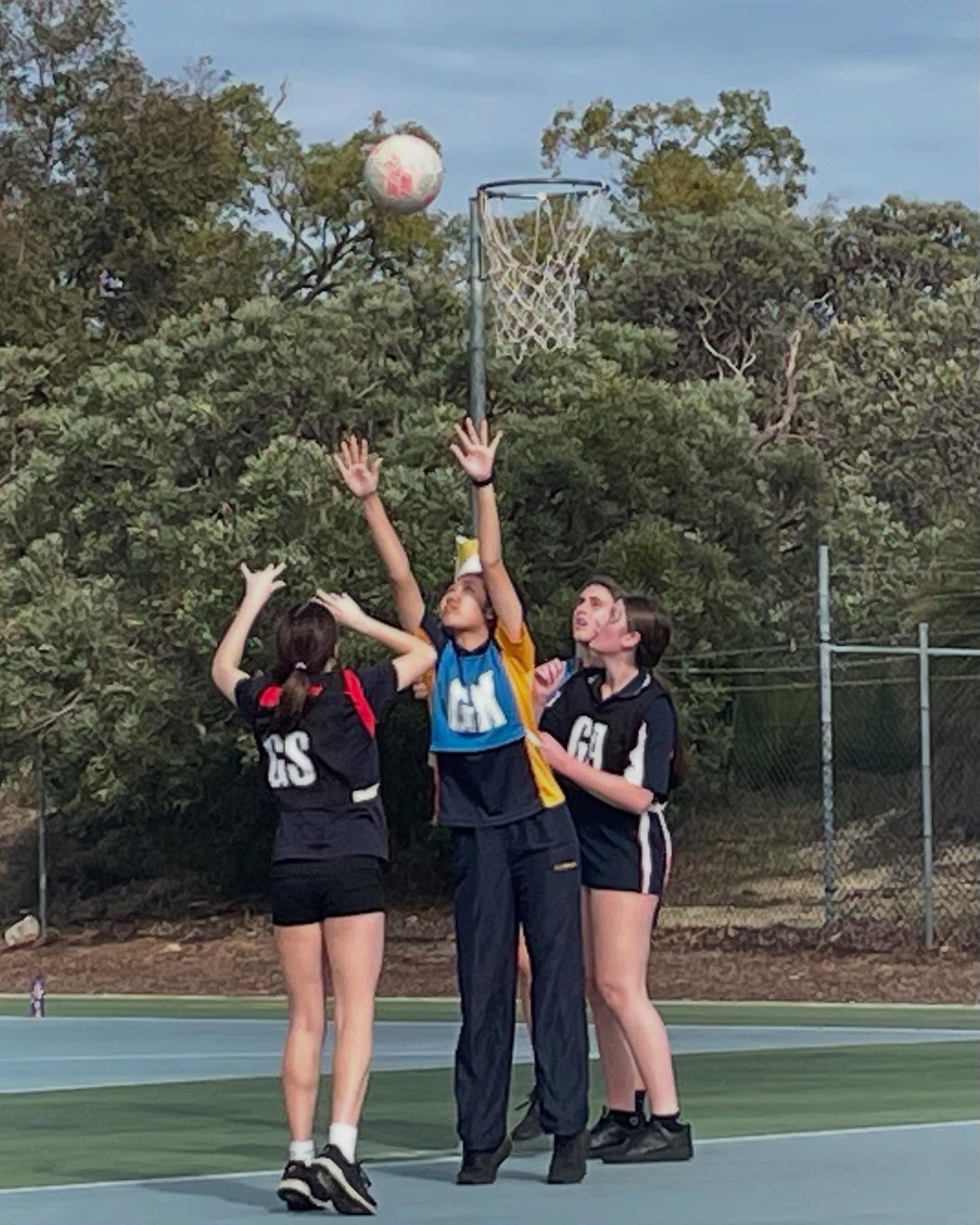 ⚡ Year 10 Lightning Carnival! ⚽🏀🏐🏉🏃‍♀️
What a fantastic day of sport at the Year 10 Lightning Carnival! Our students represented Greenwood College with great energy and teamwork across soccer, netball, basketball, football, and volleyball.