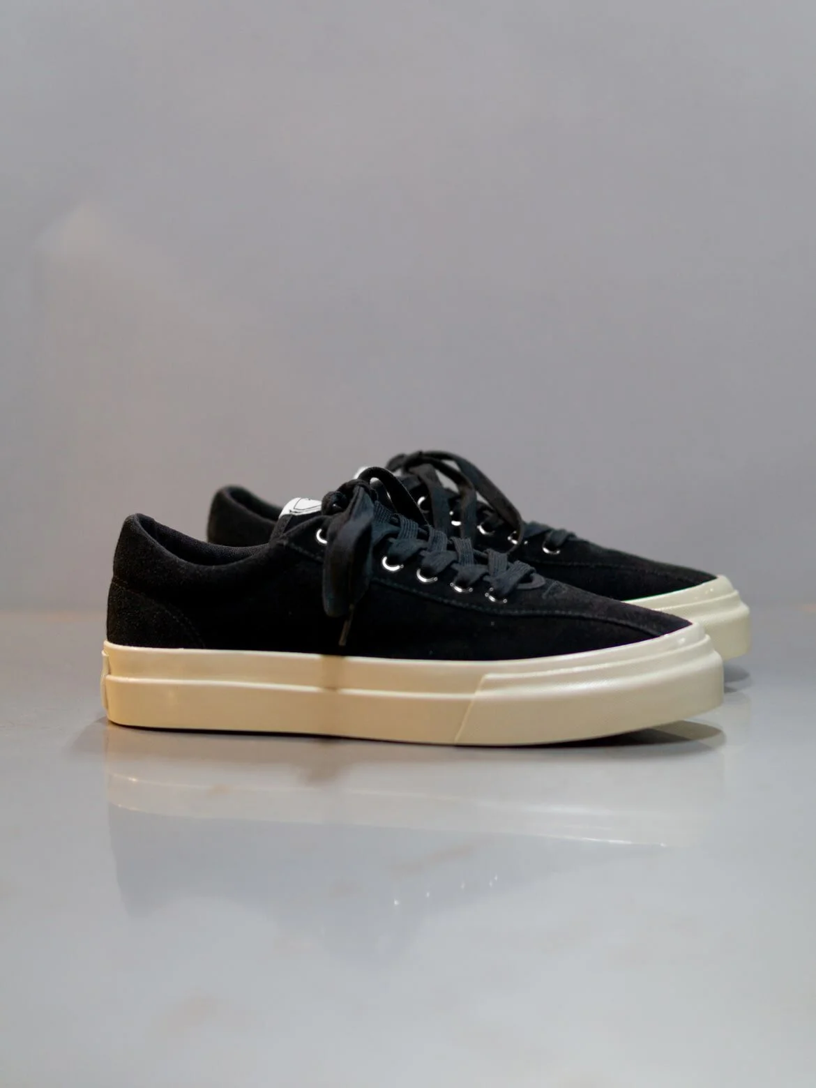dellow suede black