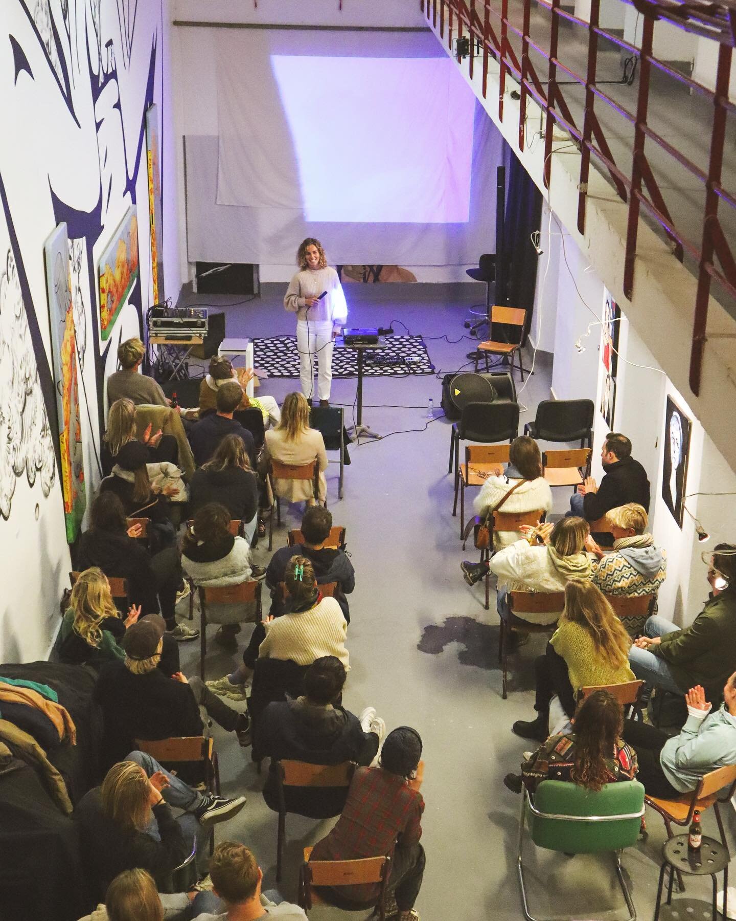 &ldquo;The event everyone was talking about&rdquo; 
🤍 obrigada querido Lagos !! 
What a familiar and beautiful atmosphere @lac_associacao_cultural ! 

Thank you very much for giving me the chance to start the film project at your artist residency 3 