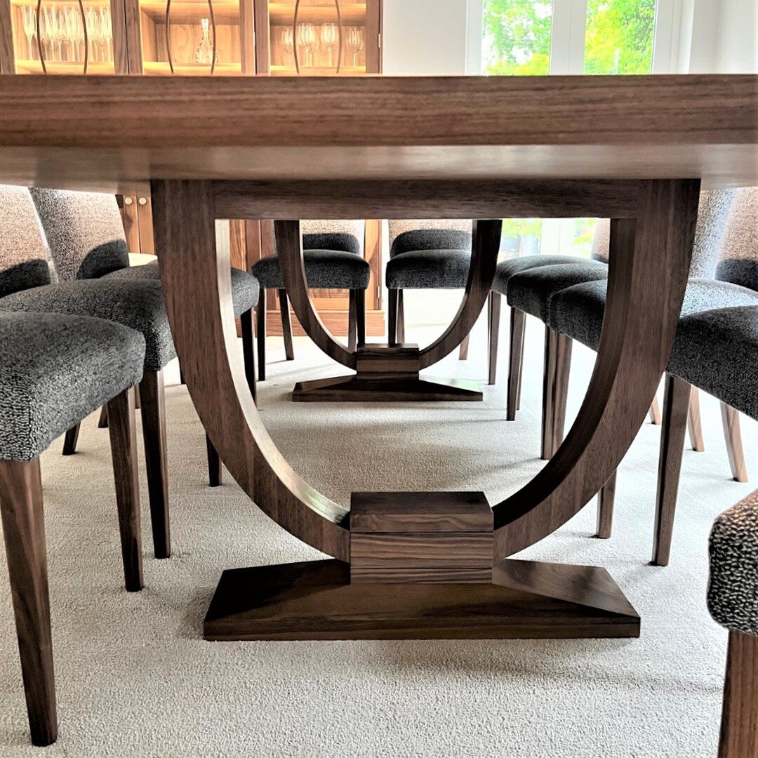 Sometimes it's nice to do something other than straight lines and angular pieces. This customer wanted soft lines and curves in her furniture so we designed a dining table in walnut with these gorgeous curved table legs.
#walnutdiningtable
#diningtab