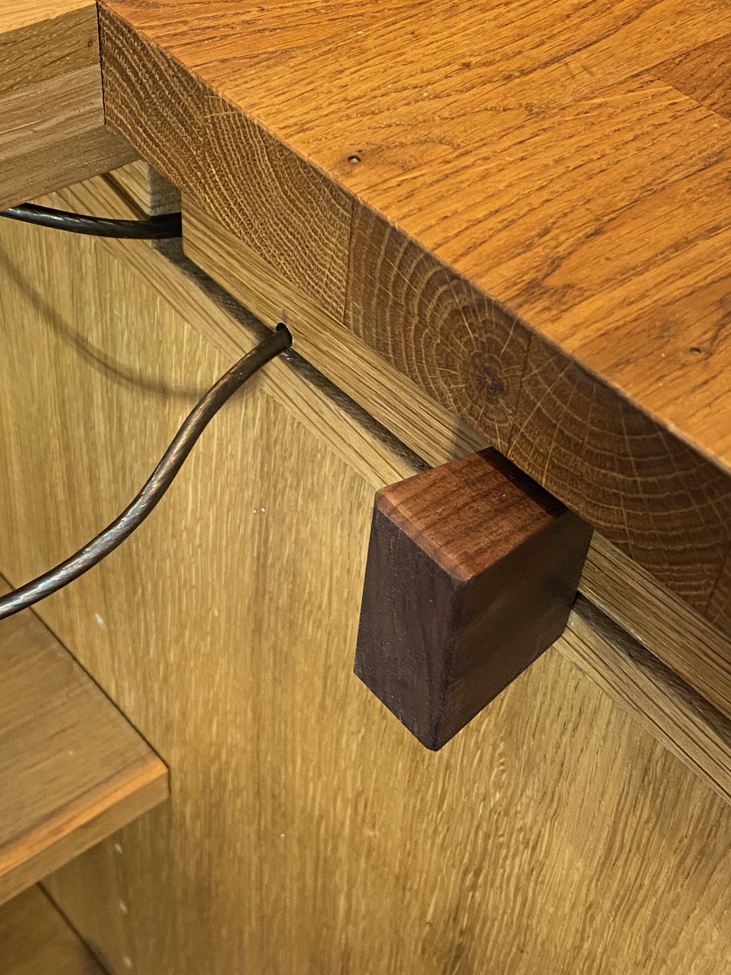 Walnut pull