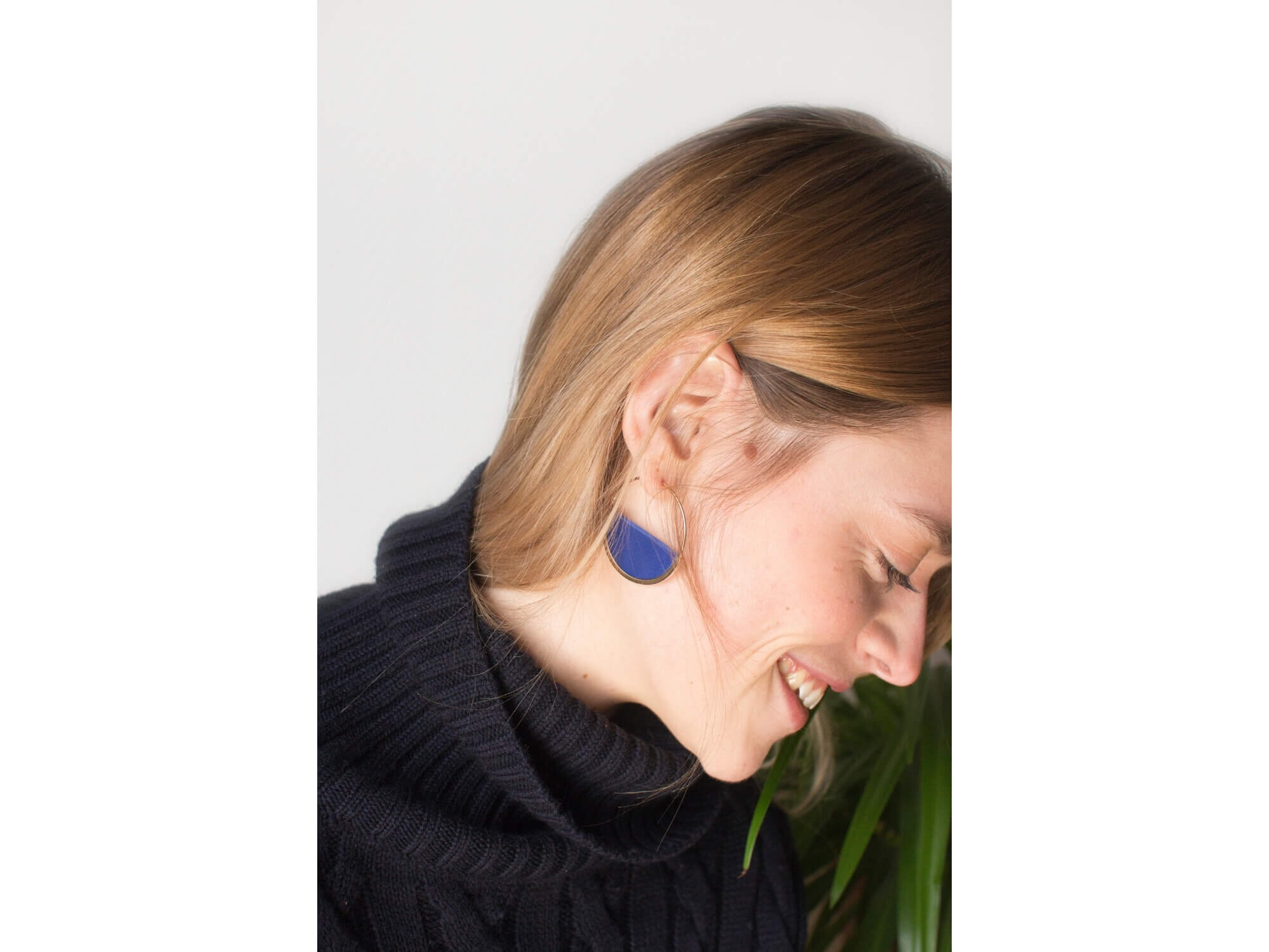 Earrings - Collection Demi-Lune in blue leather and golden brass Size L - Pascaline Viraben