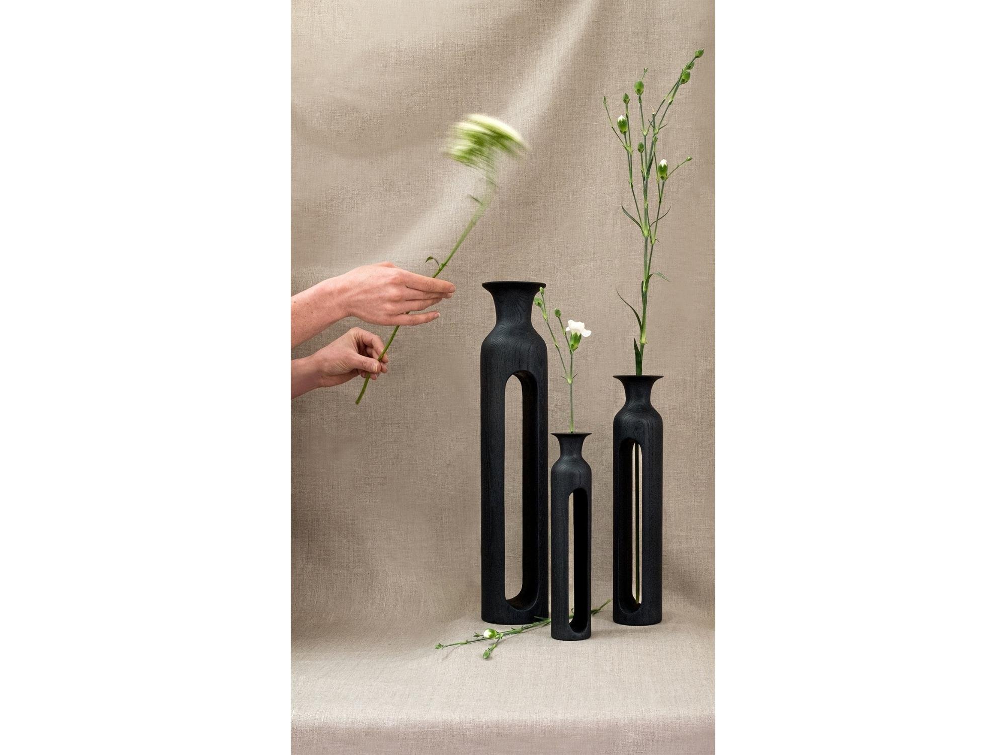 Vases Bettoïa , Petite prairie, coloris noir profond - Alexandre Labruyère (1)