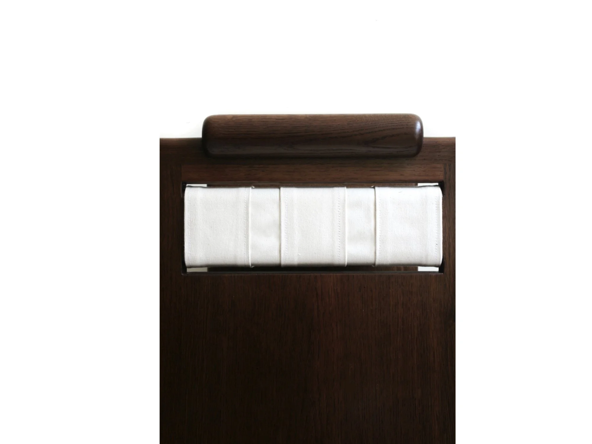 Tabouret A03 chêne teinté | Nogusco - détail 2