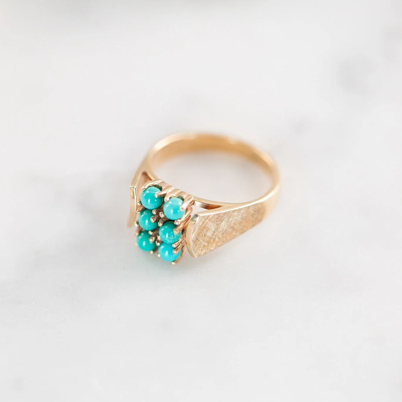 Turquoise_9ct_Gold_6_Bead_Tank_Vintage_Ring_11.jpg