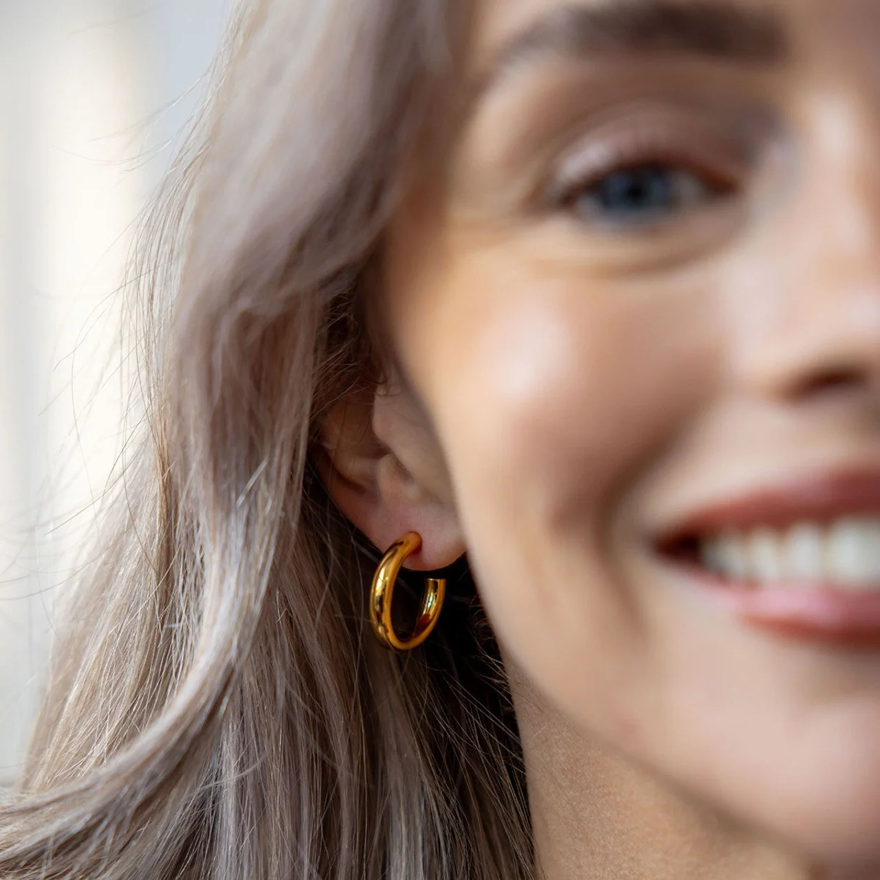 Giana Medium Hoop Earrings - Gold 2.jpg